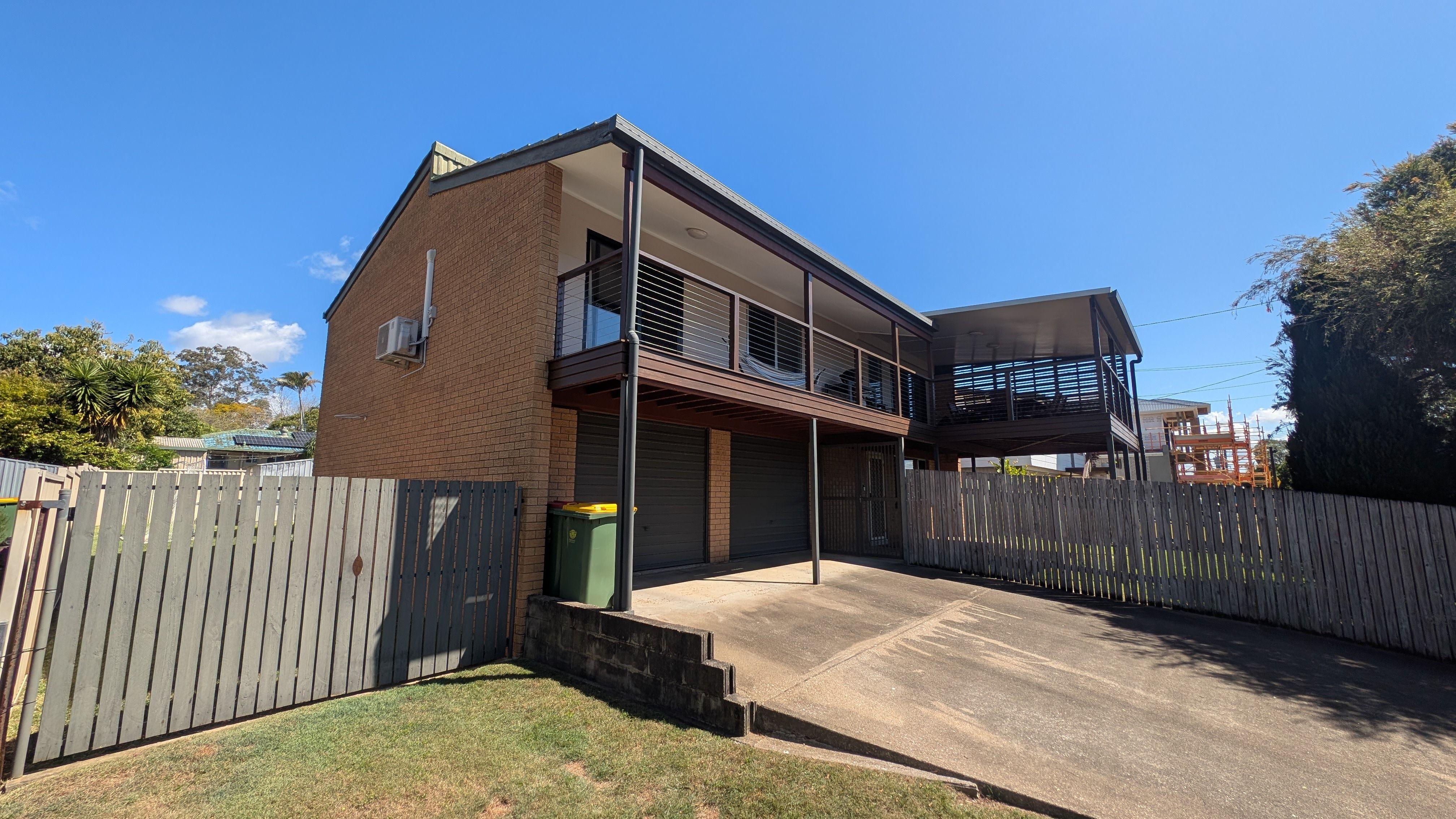 Big, Beautiful & in Birkdale - Spacious Family Home with Dual Living Potential