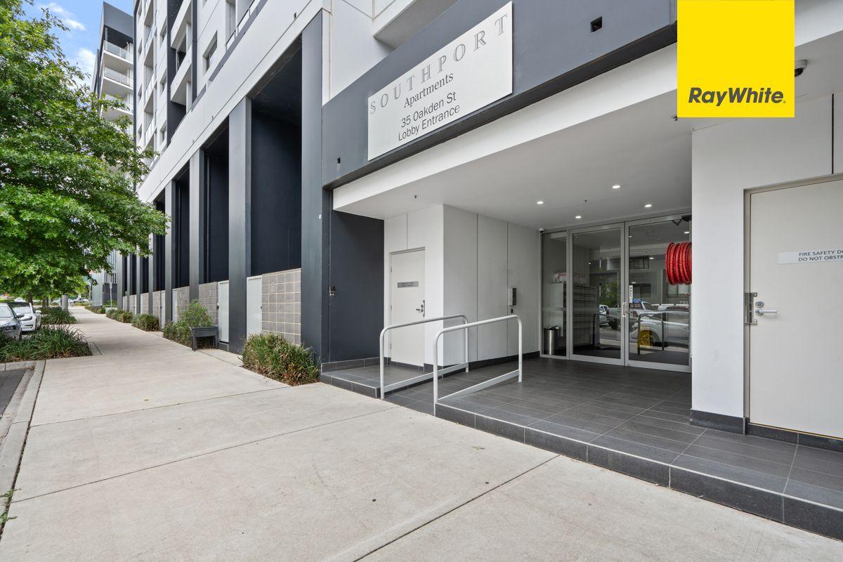 Resort Style Apartment Living- Southport in Greenway