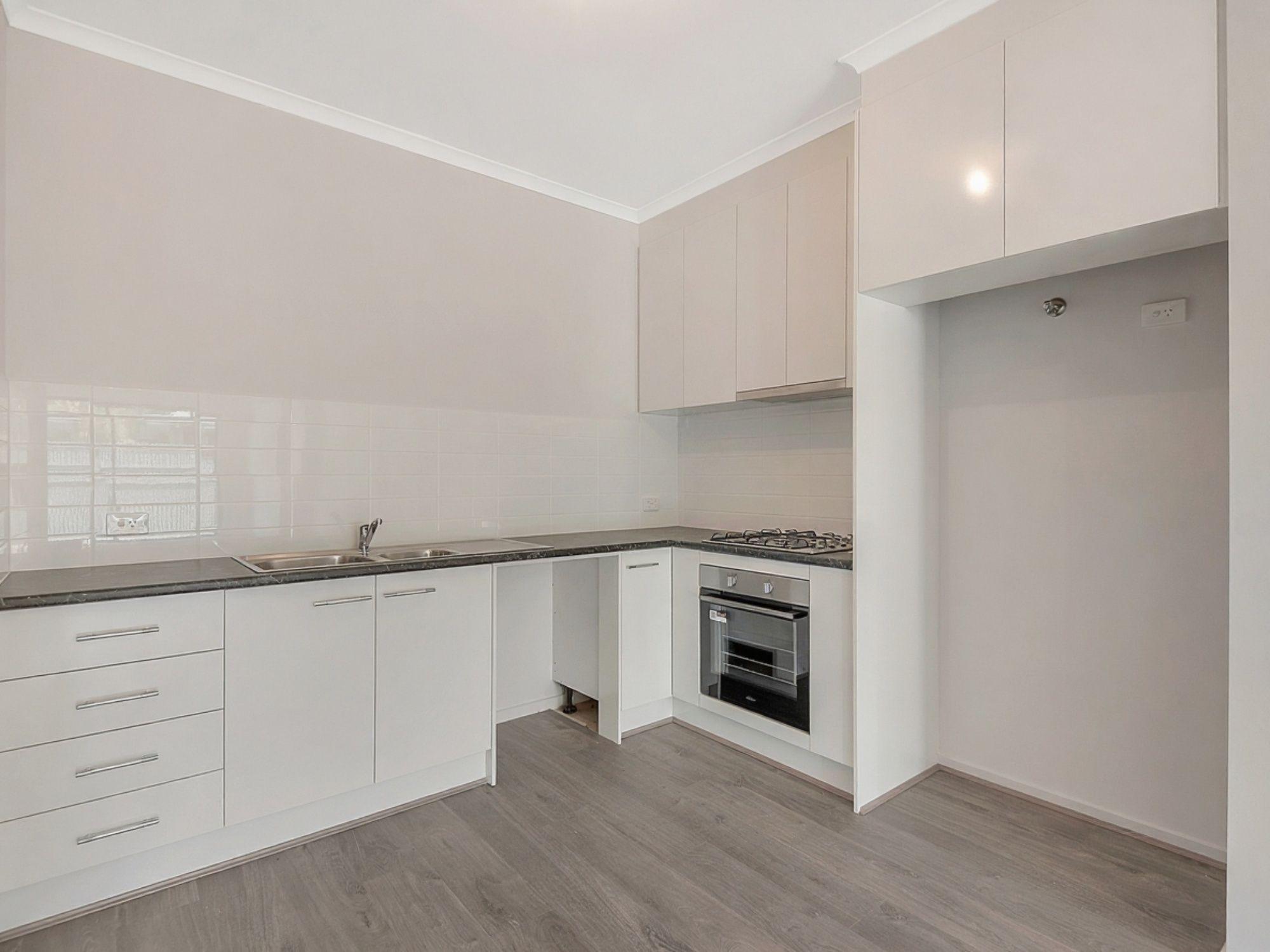 Modern Comfort in a Relaxed Community Setting