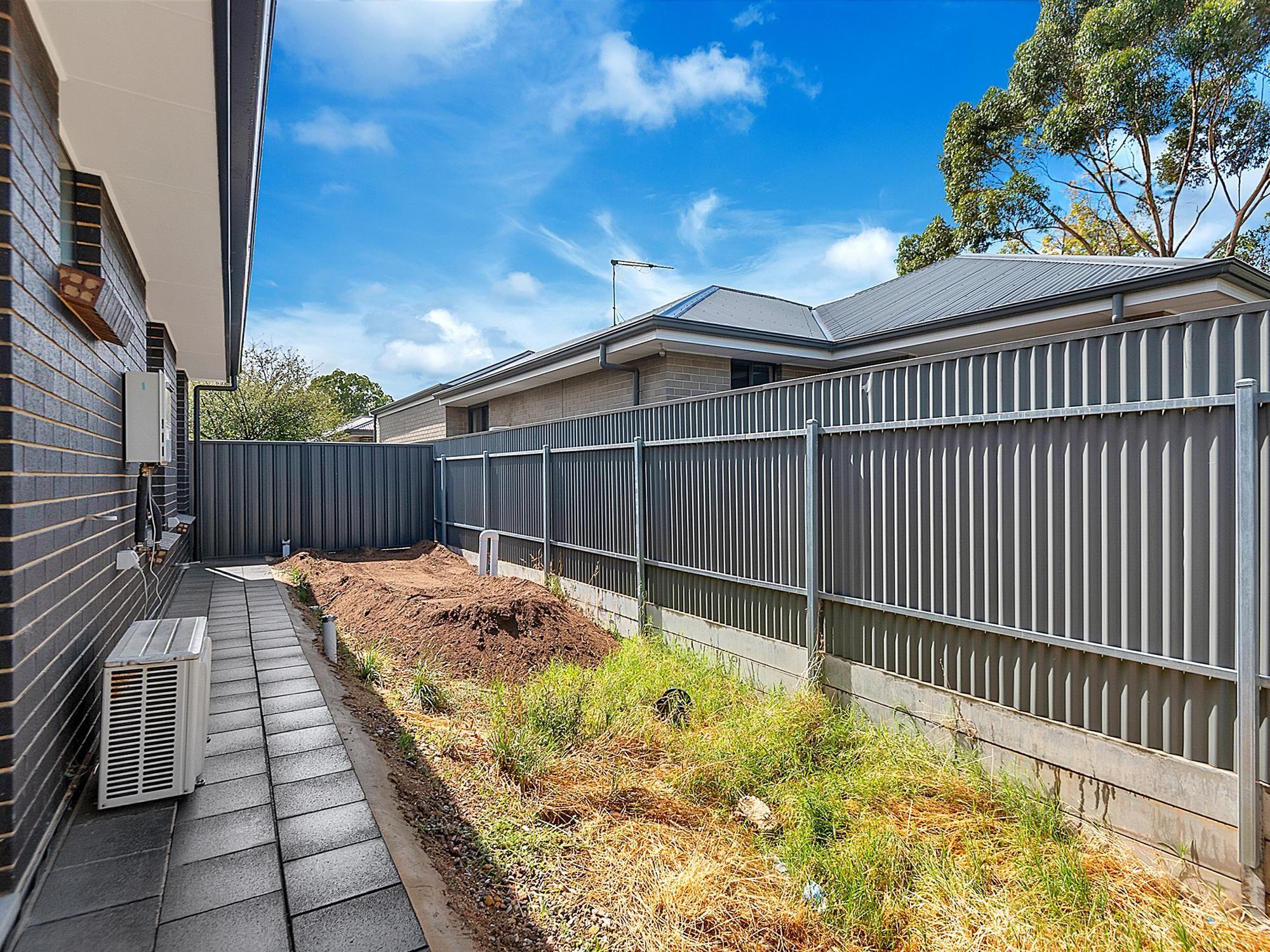 Modern Comfort in a Relaxed Community Setting