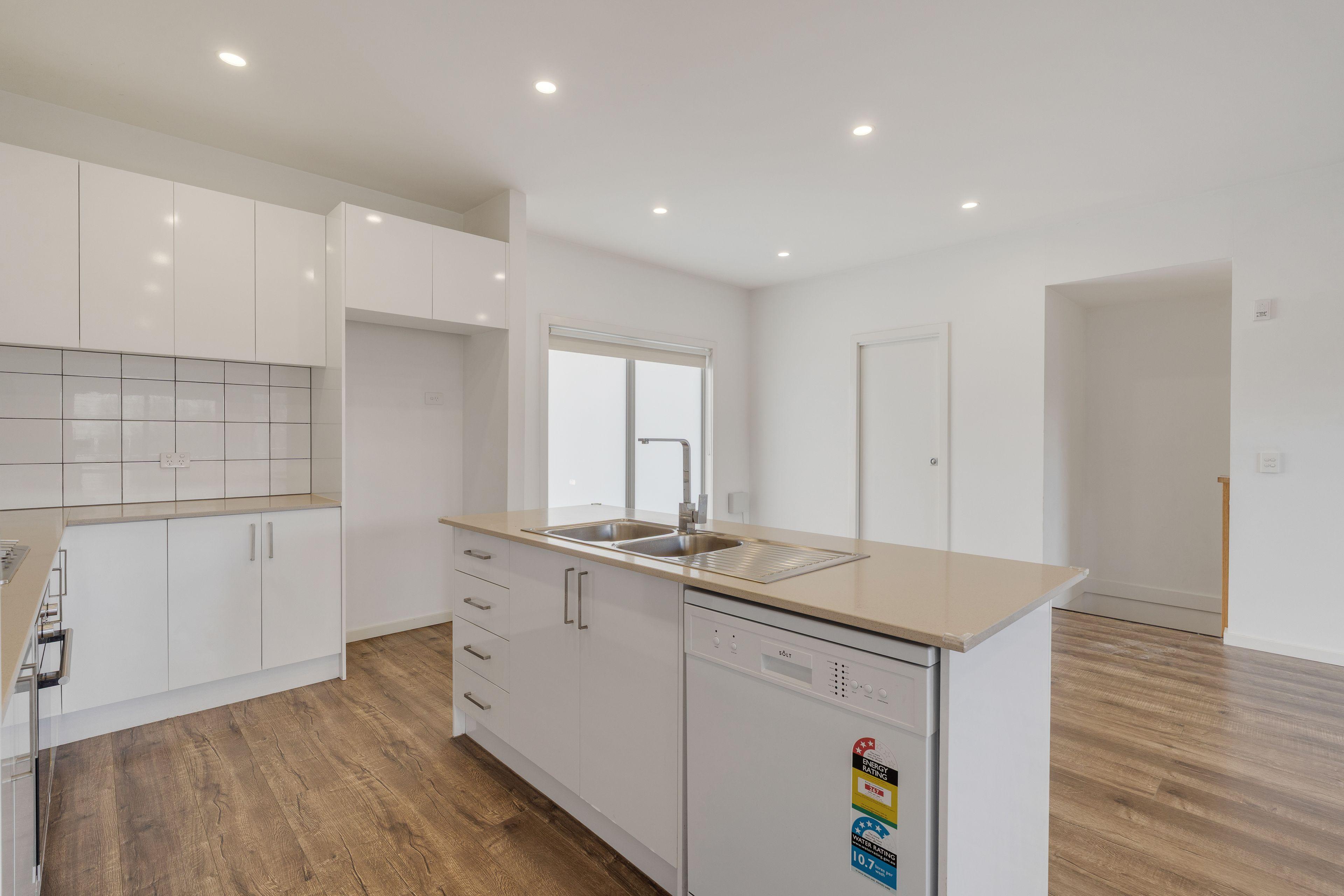 1/6 Little Windrock Lane CRAIGIEBURN