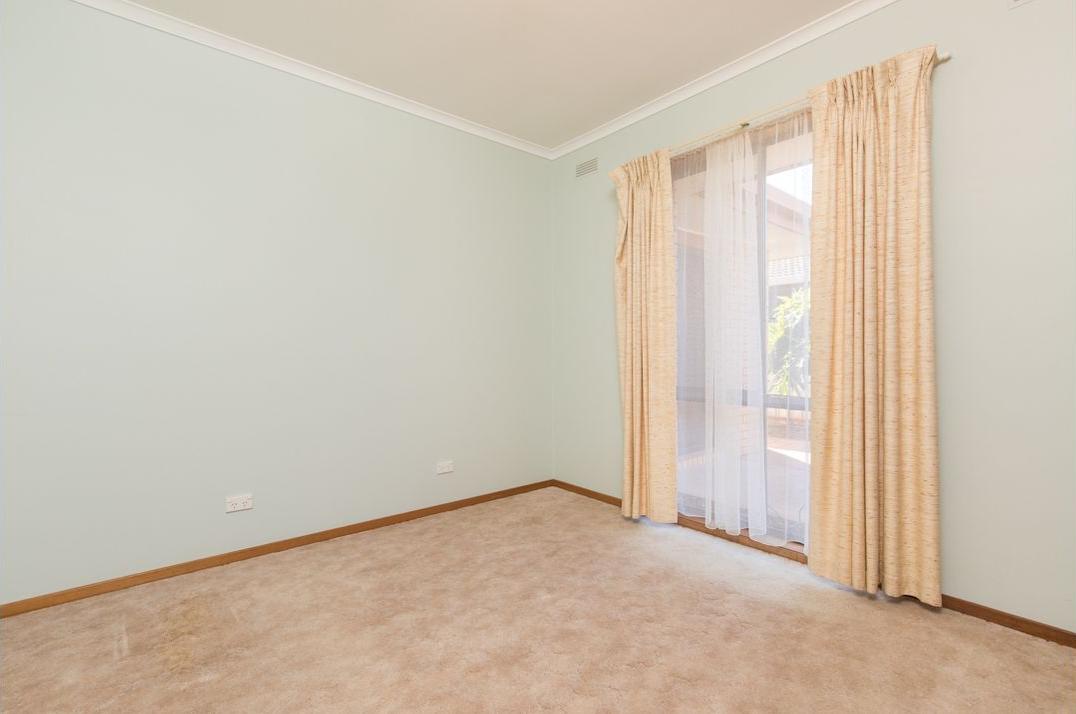 Very Neat Home in a Quiet Court Location