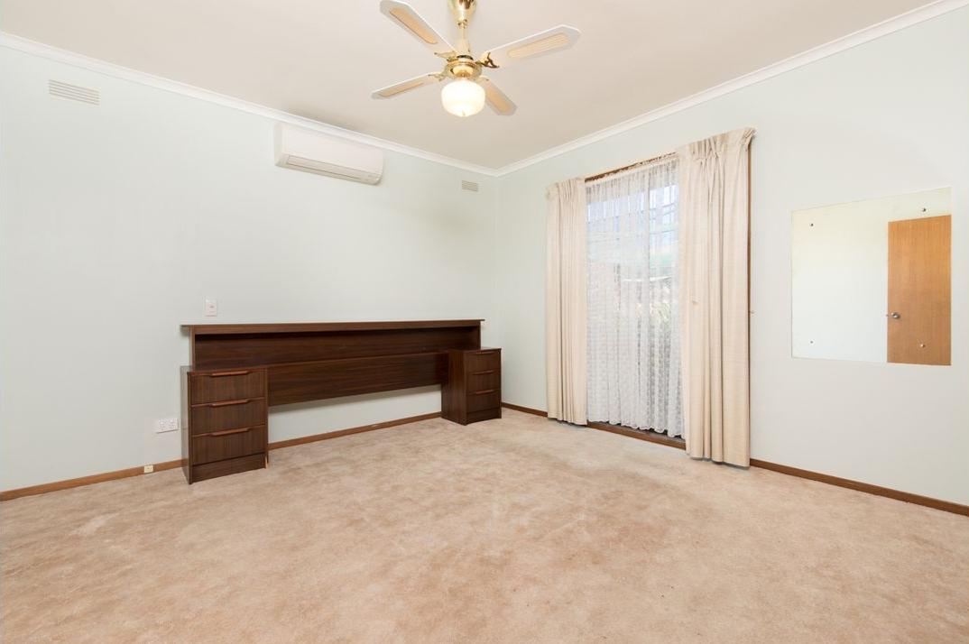 Very Neat Home in a Quiet Court Location