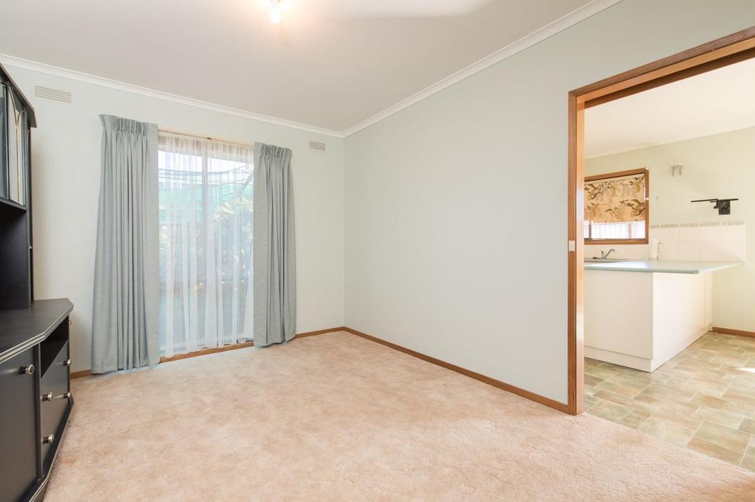 Very Neat Home in a Quiet Court Location