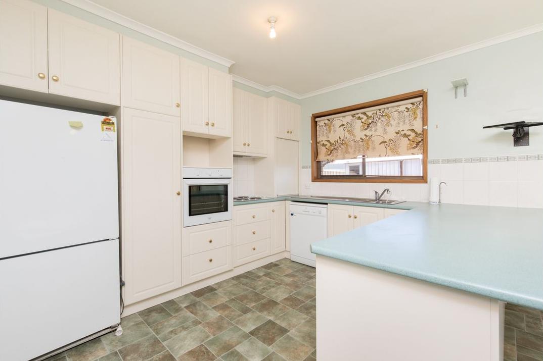 Very Neat Home in a Quiet Court Location