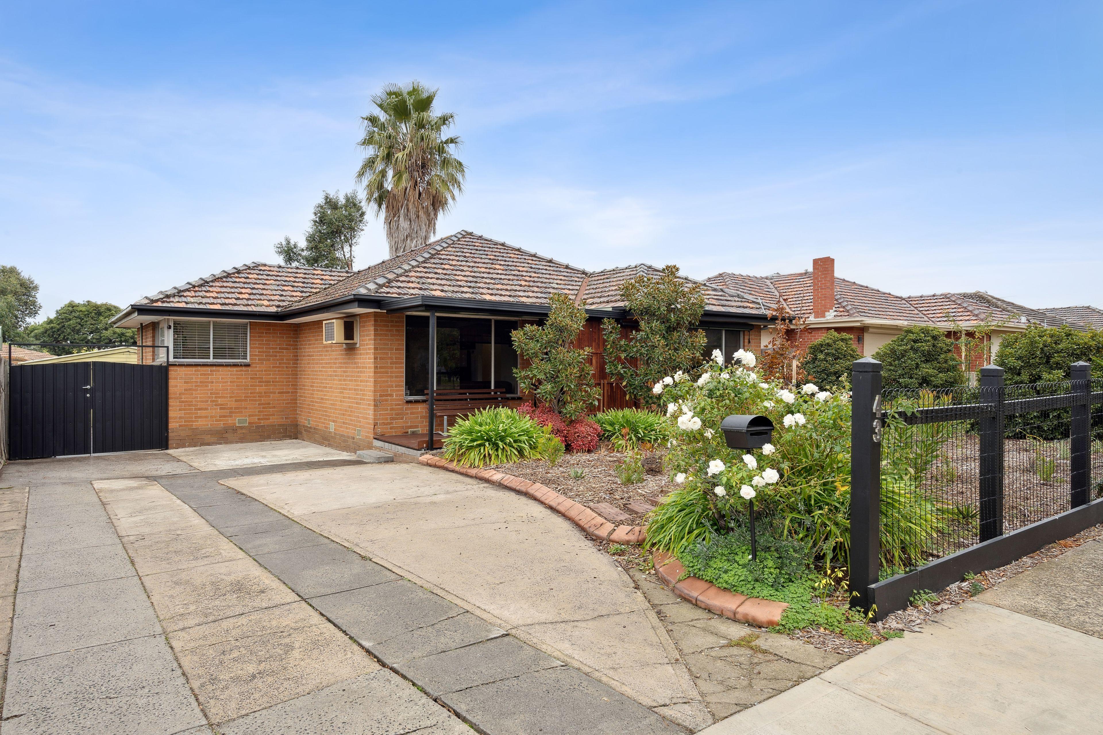 Prop-GPT: House: VIC Thomastown, VIC 3074 Home For Rent