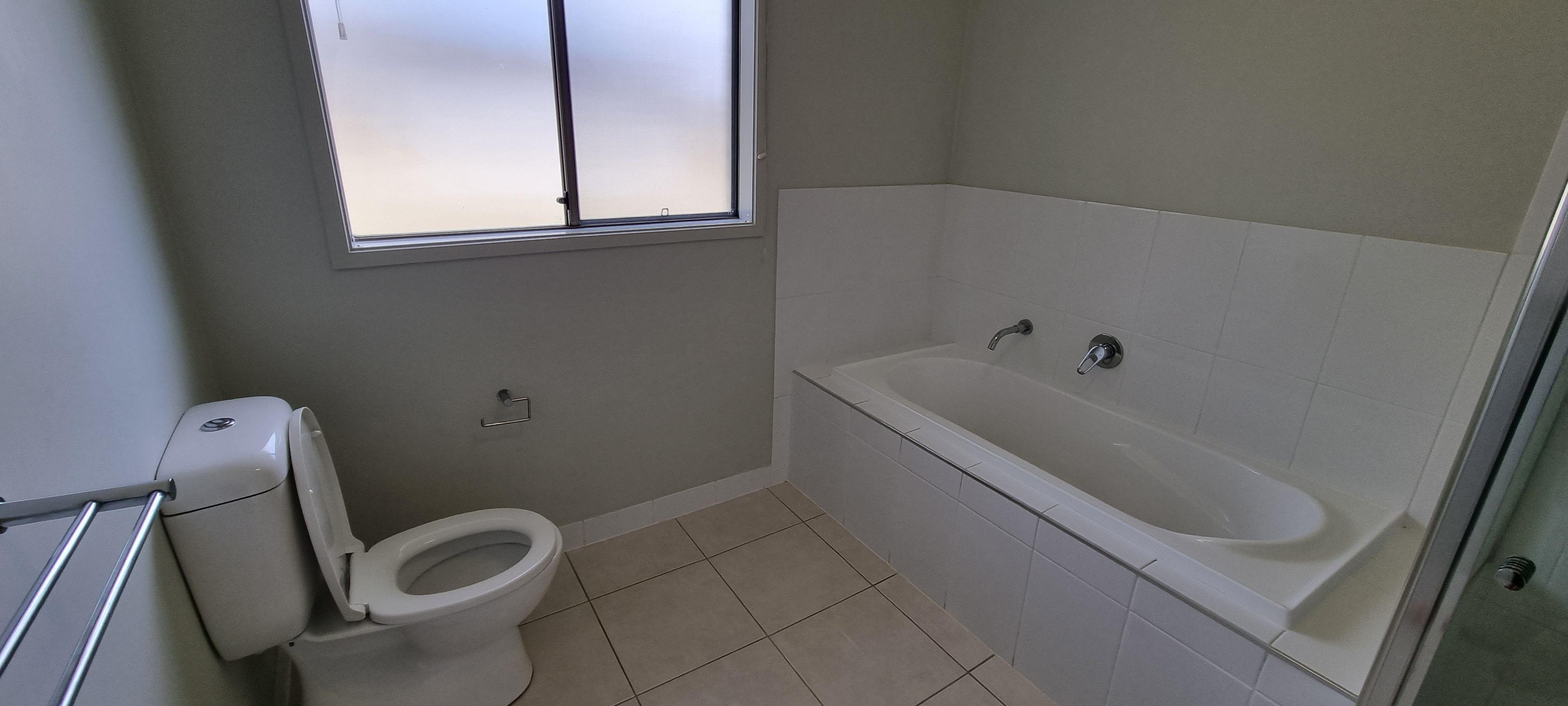 Modern four Bedroom Home in quiet street