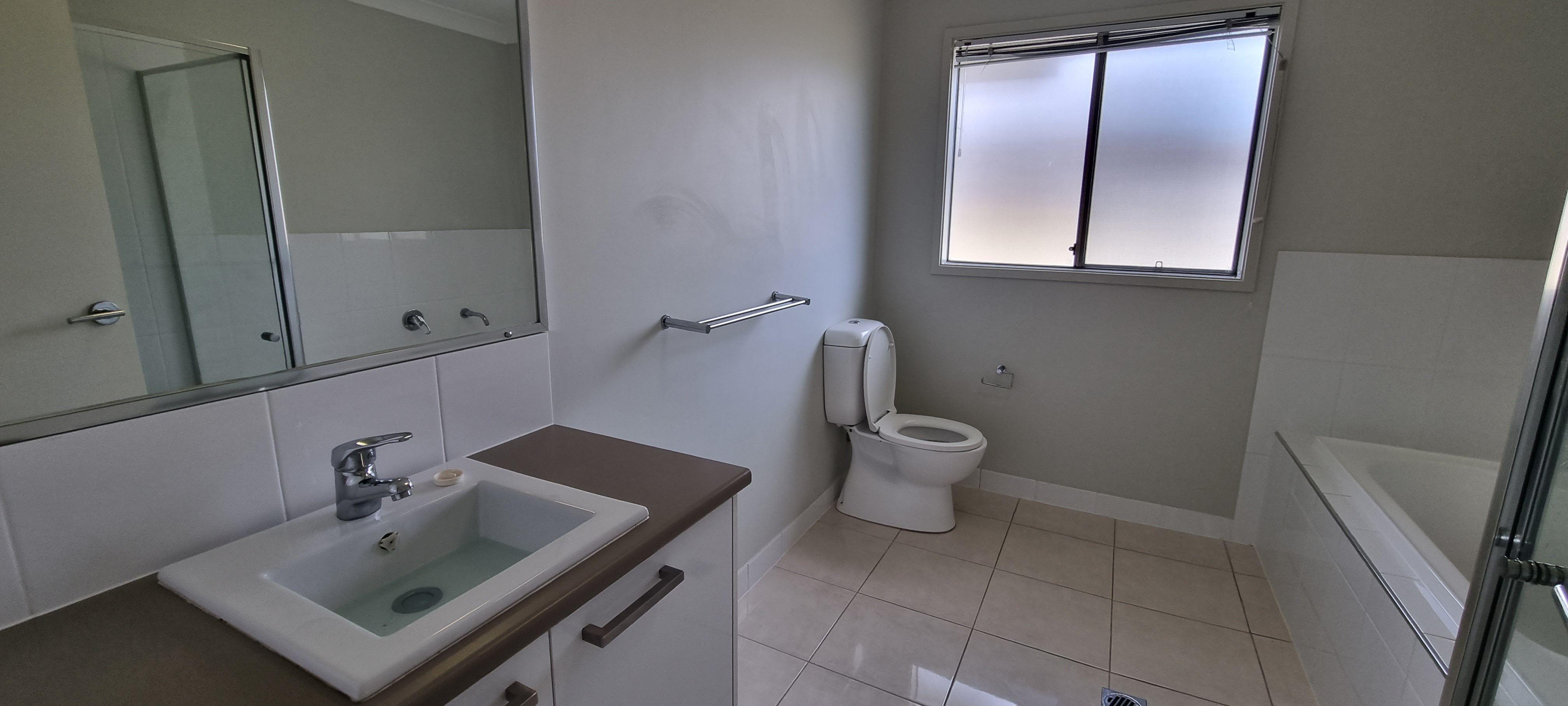 Modern four Bedroom Home in quiet street