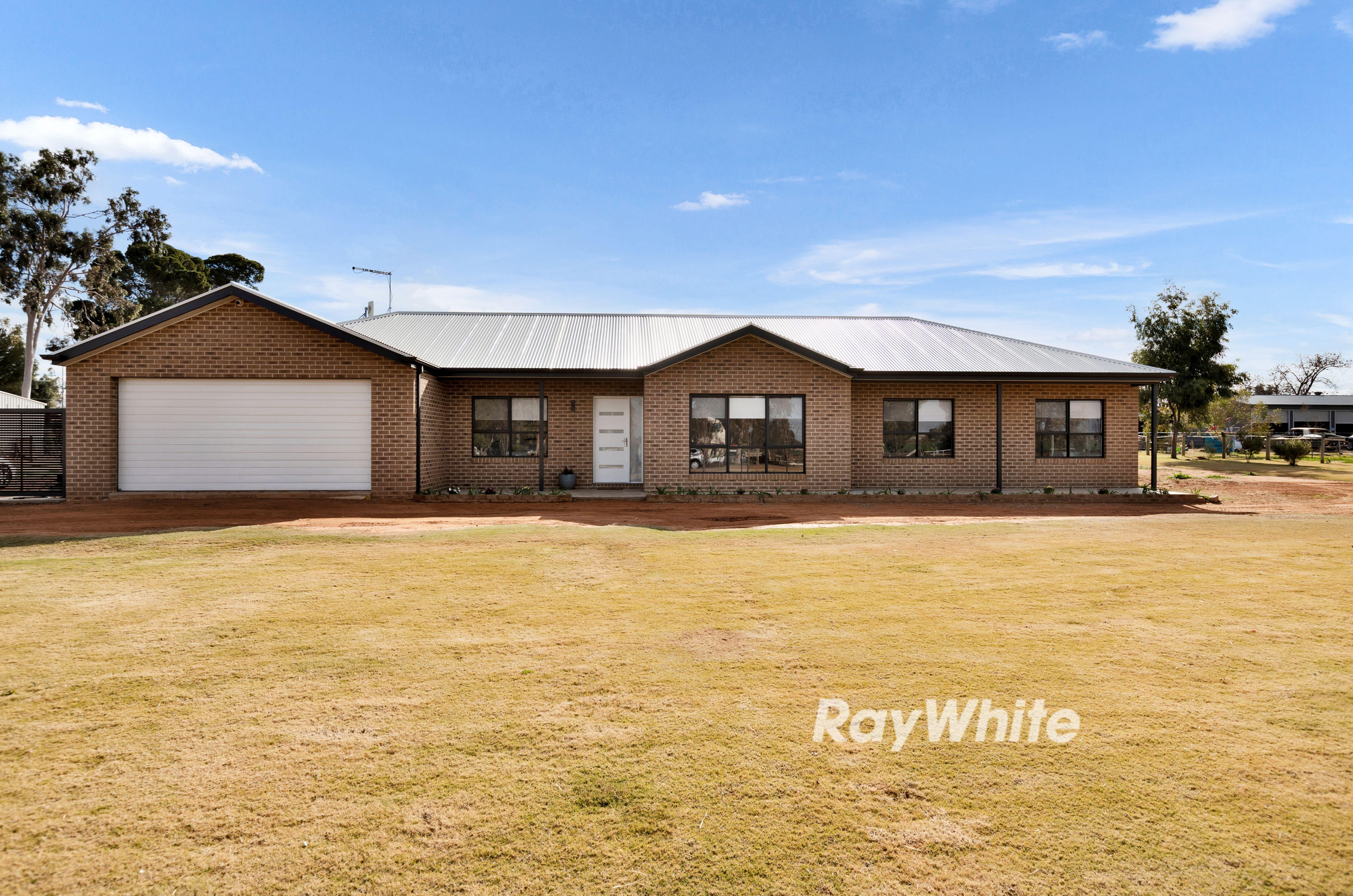 Prop-GPT: House: NSW Coomealla, NSW 2717 Home For Rent