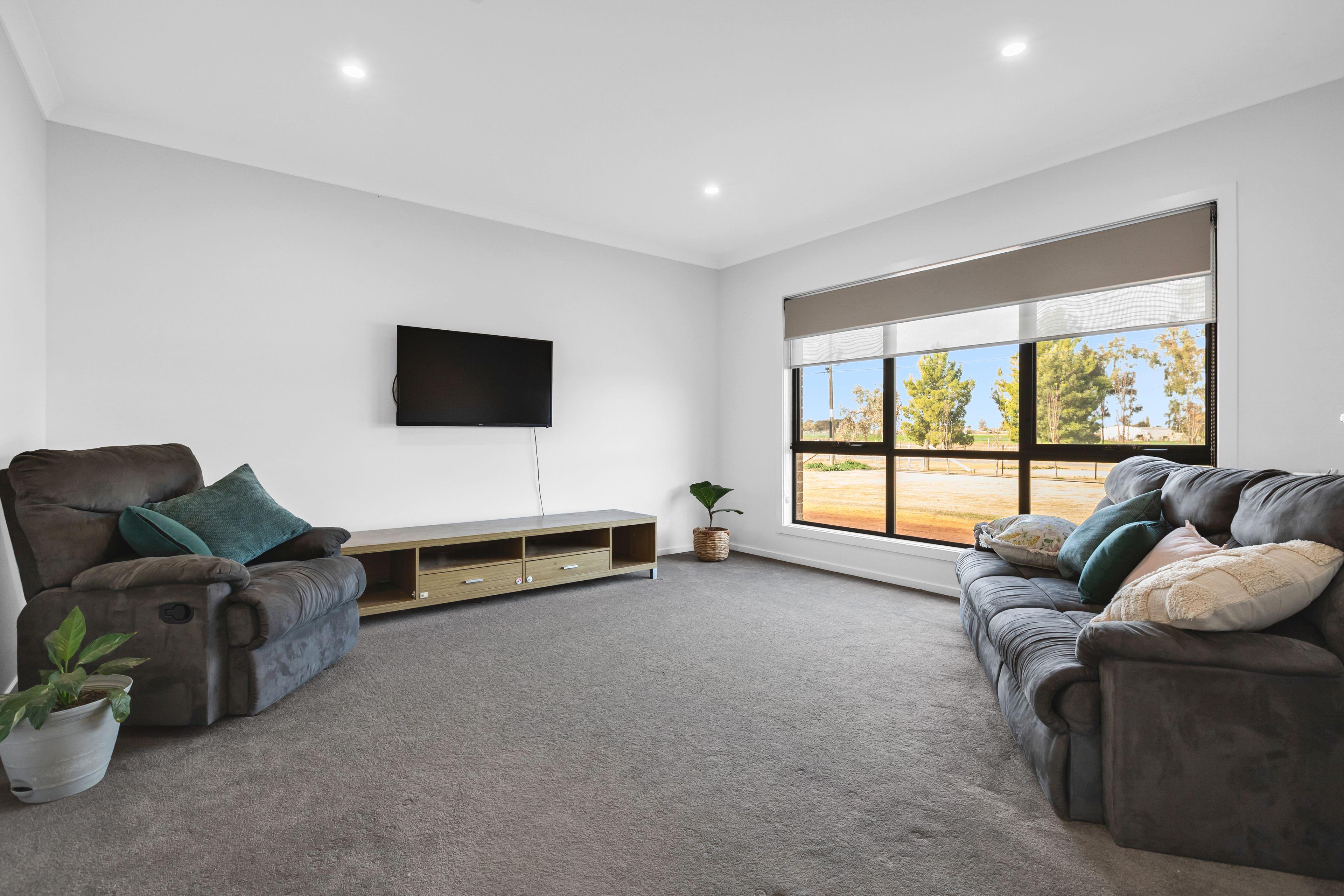 Spacious Family Home in Coomealla