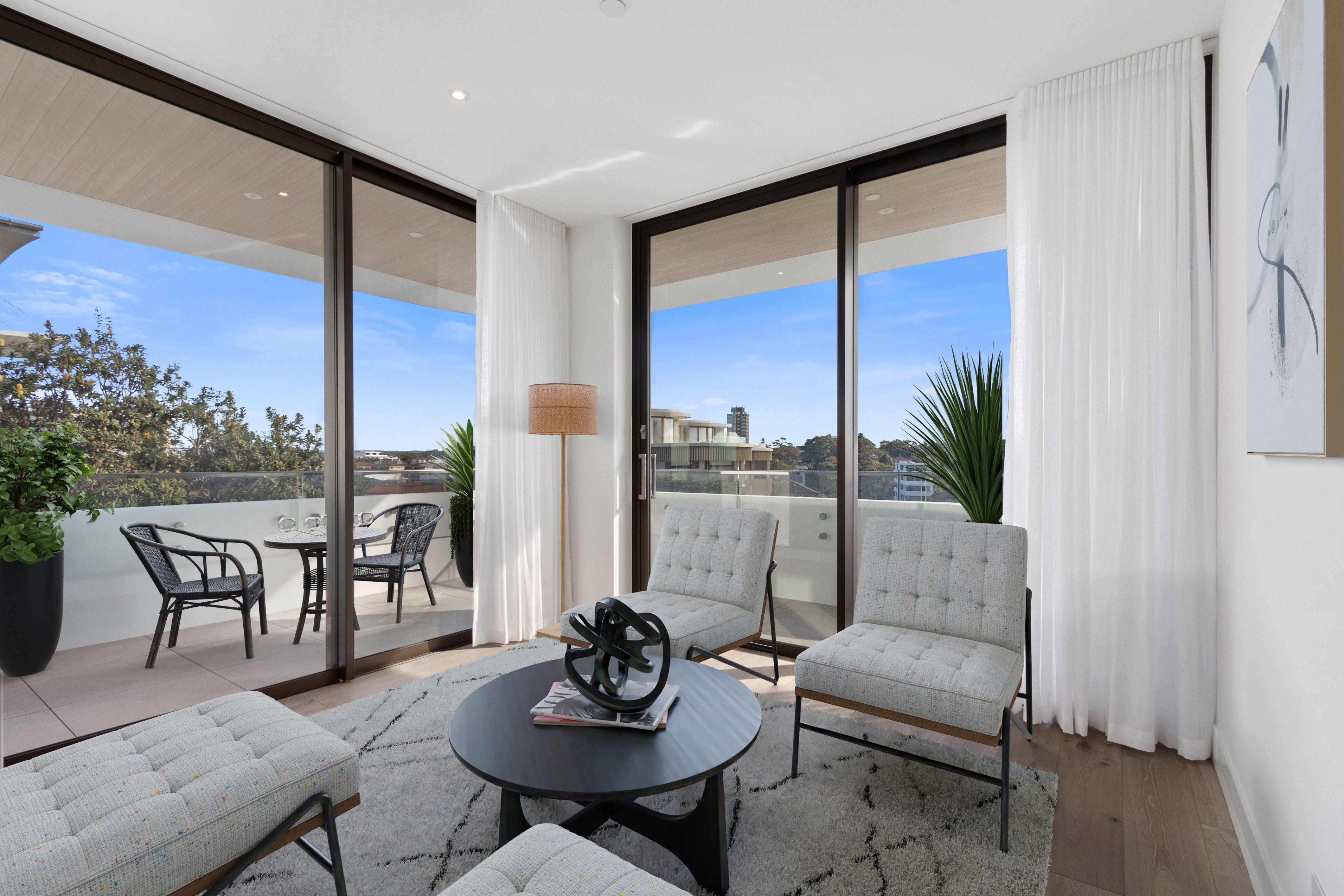 Stunning ocean-front apartment...