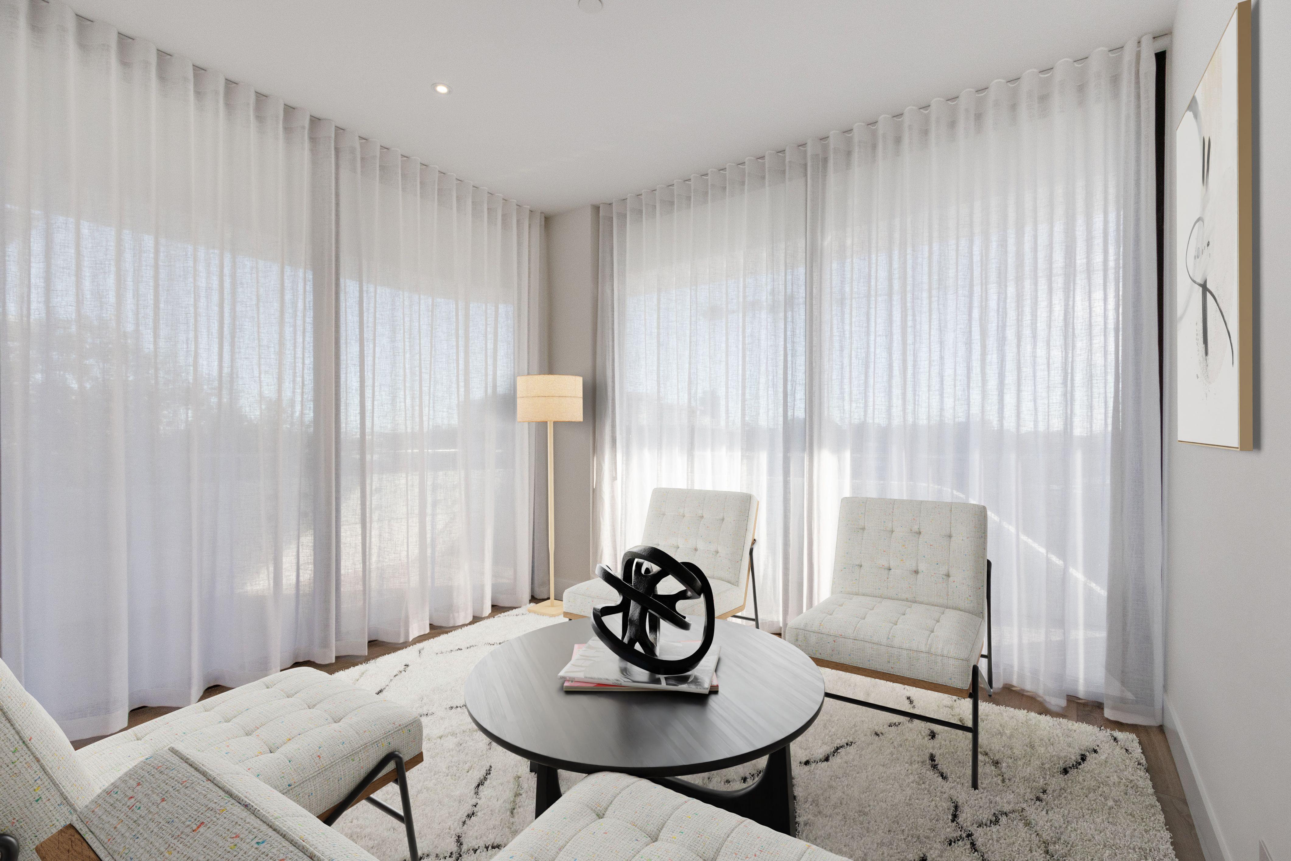 Stunning ocean-front apartment...