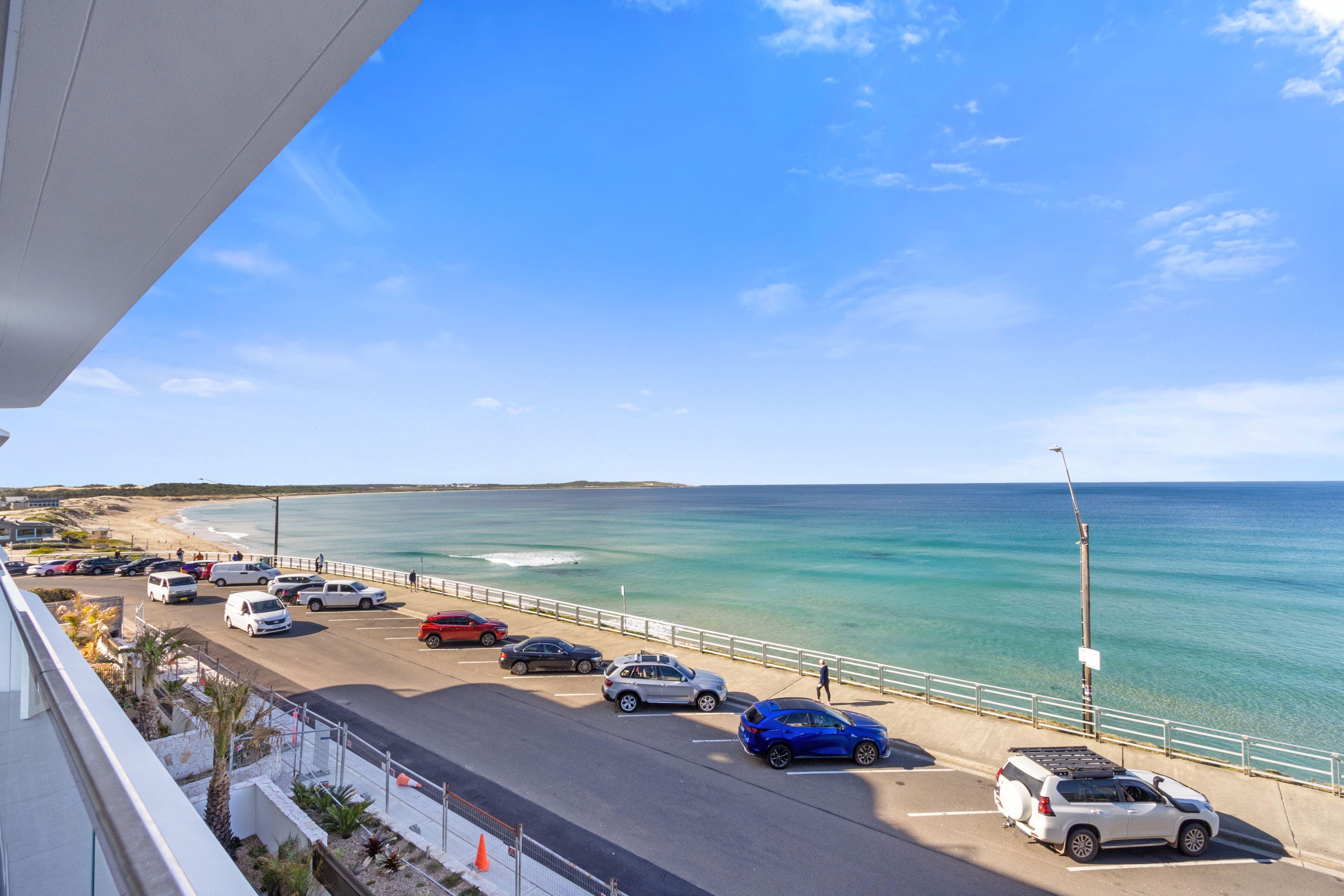 Stunning ocean-front apartment...