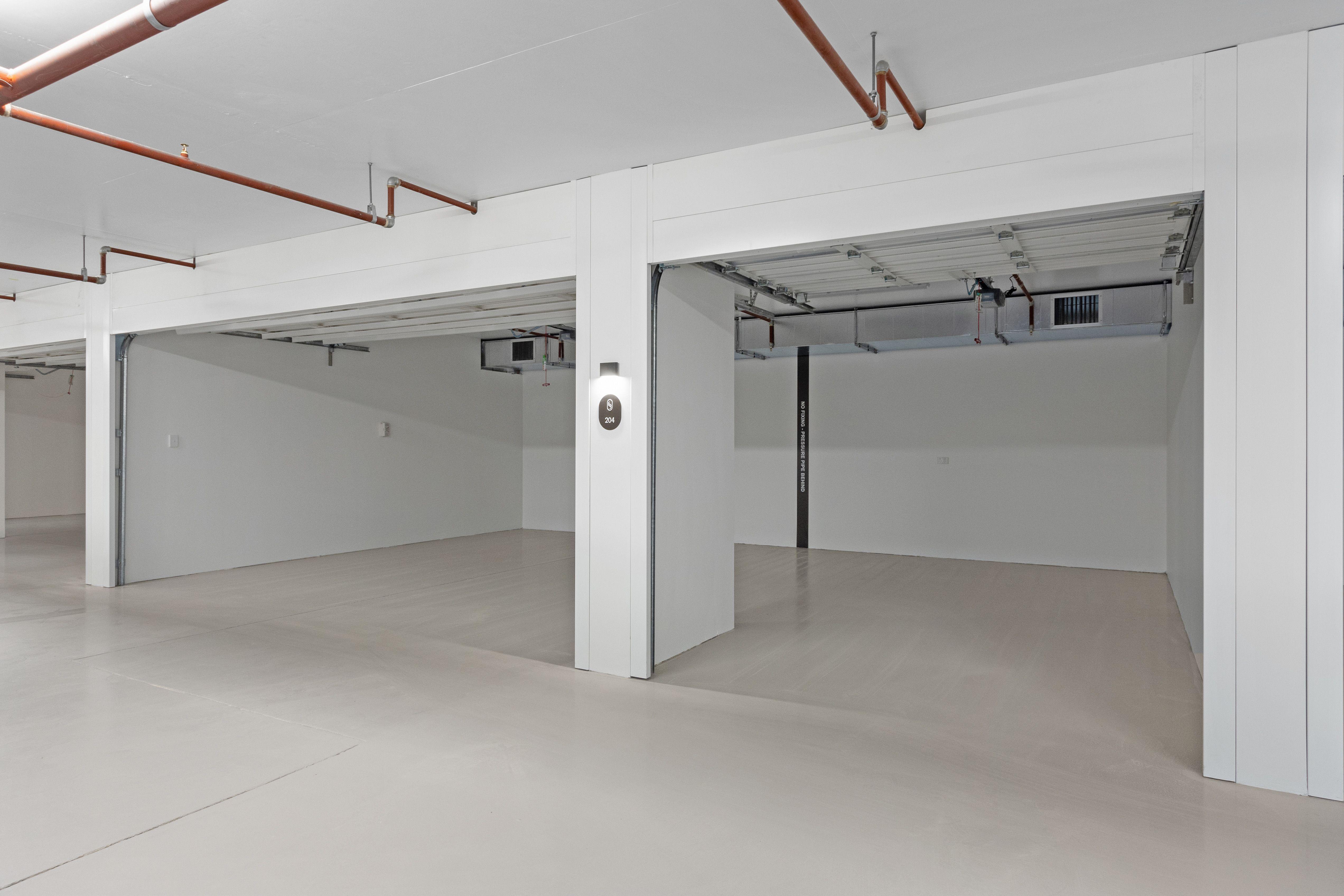 Stunning ocean-front apartment...