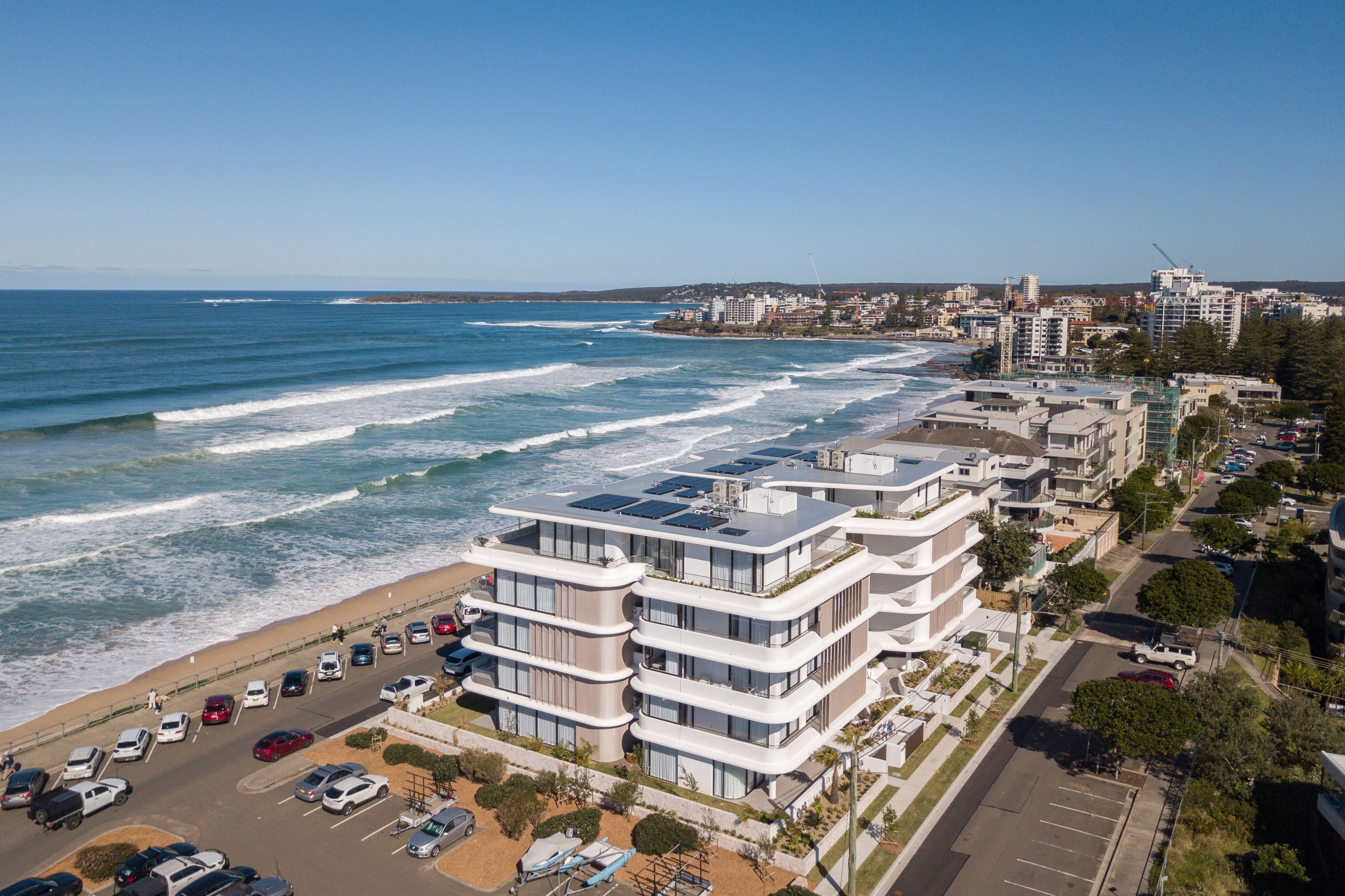 Stunning ocean-front apartment...