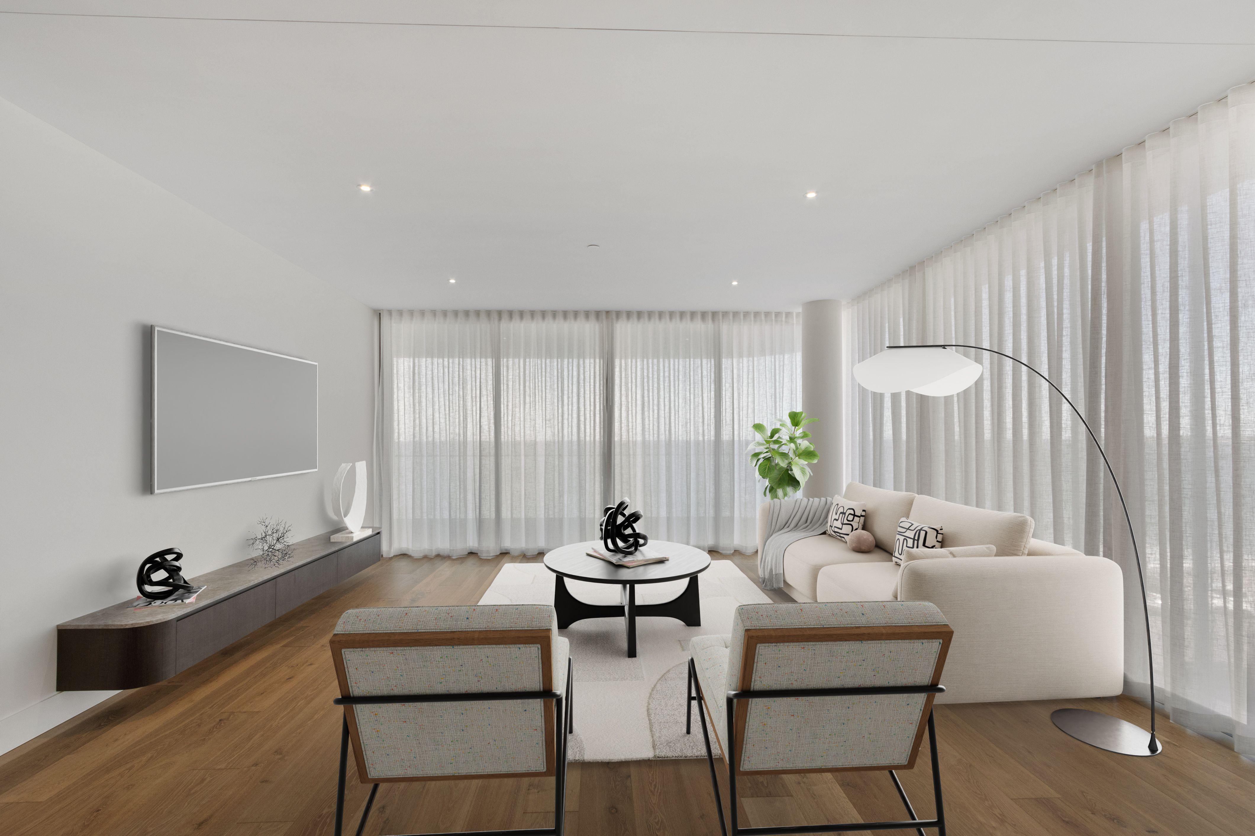 Stunning ocean-front apartment...