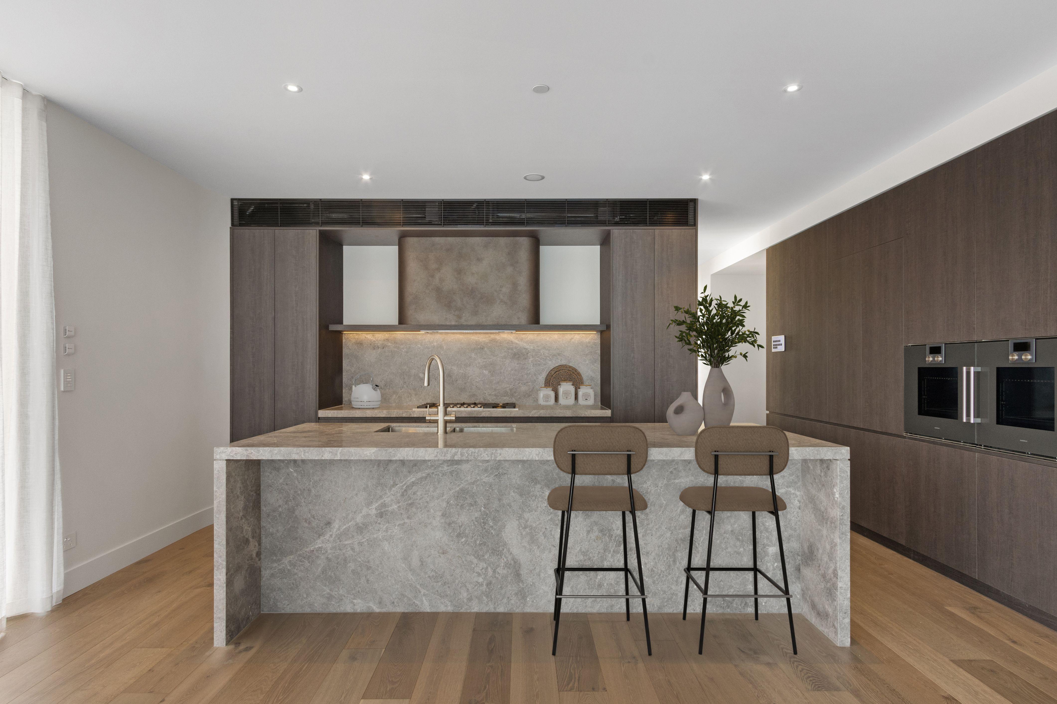 Stunning ocean-front apartment...