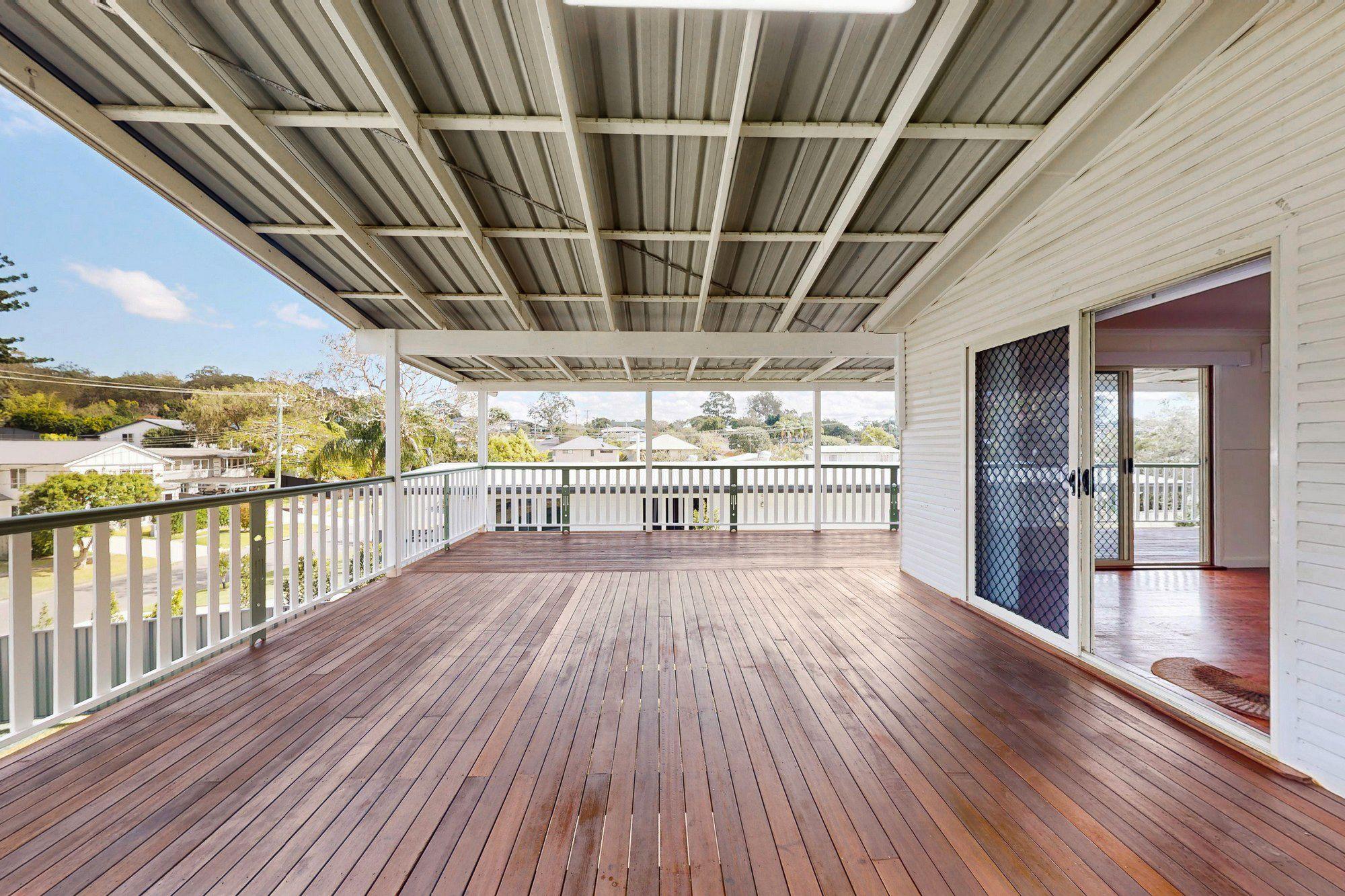 Quiet and Private - Fabulous Deck - Timber Floors