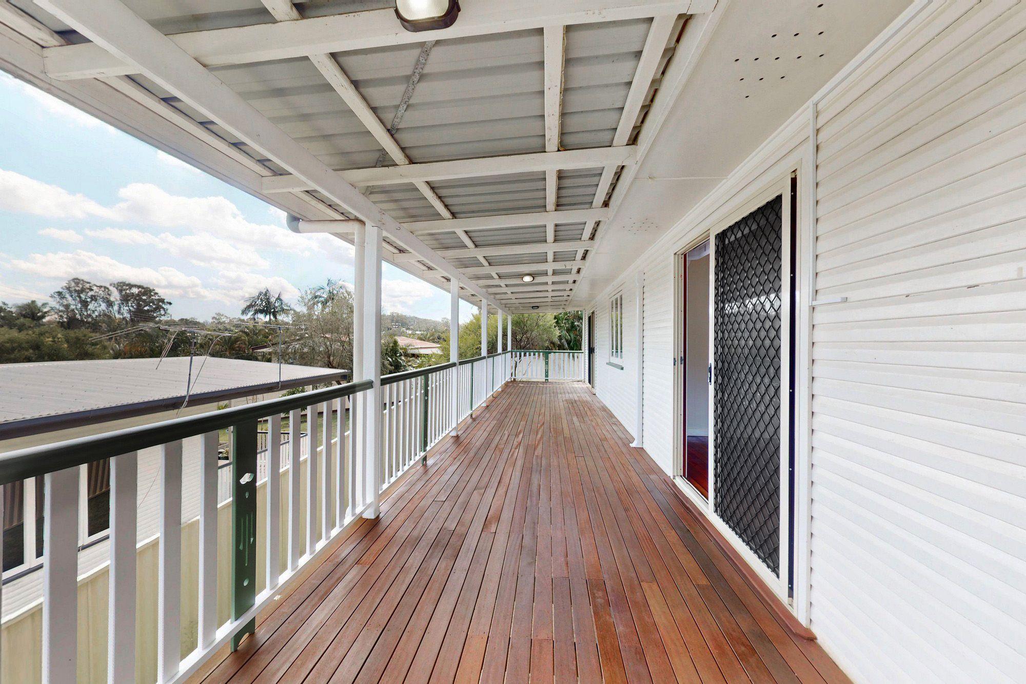 Quiet and Private - Fabulous Deck - Timber Floors