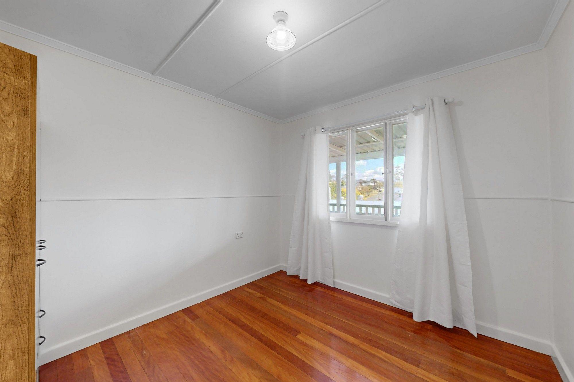 Quiet and Private - Fabulous Deck - Timber Floors