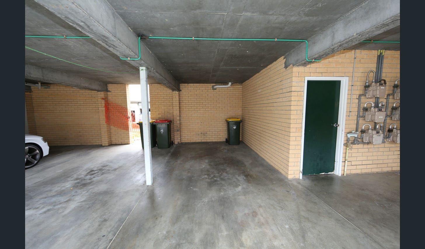 2 Bedroom Unit in Great Location *new photos to come