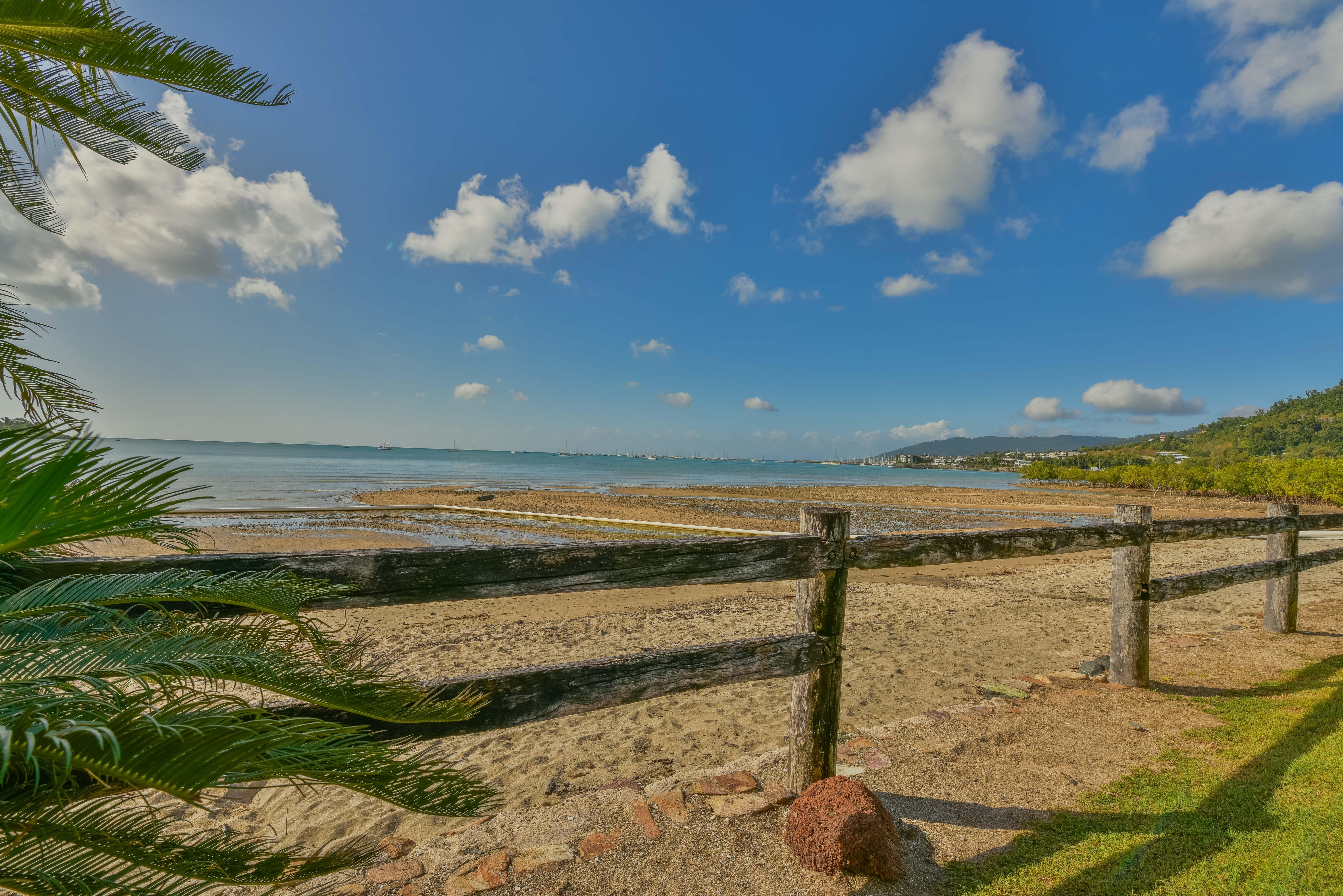 1 Semi Furnished BEDROOM UNIT - PERFECT LOCATION !