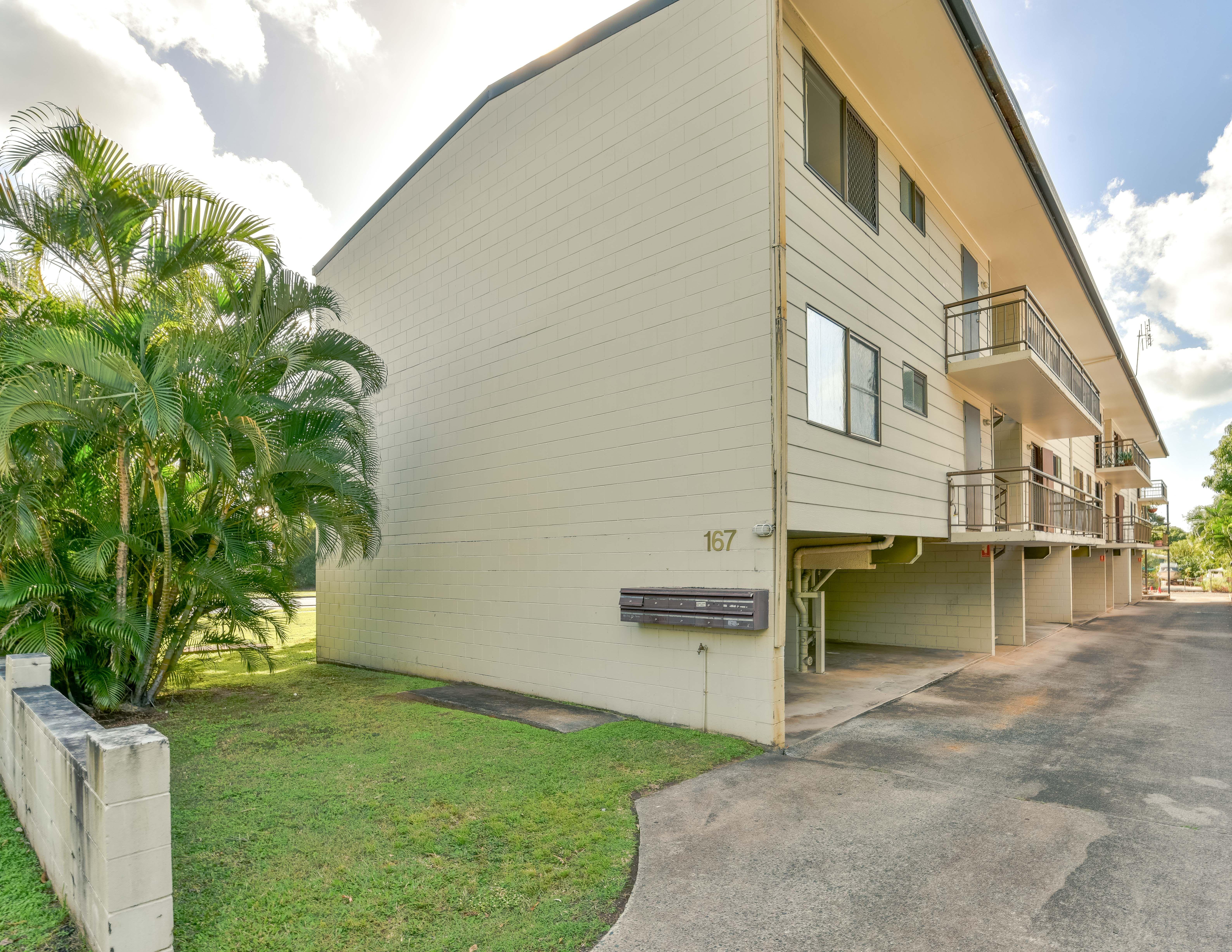 1 Semi Furnished BEDROOM UNIT - PERFECT LOCATION !