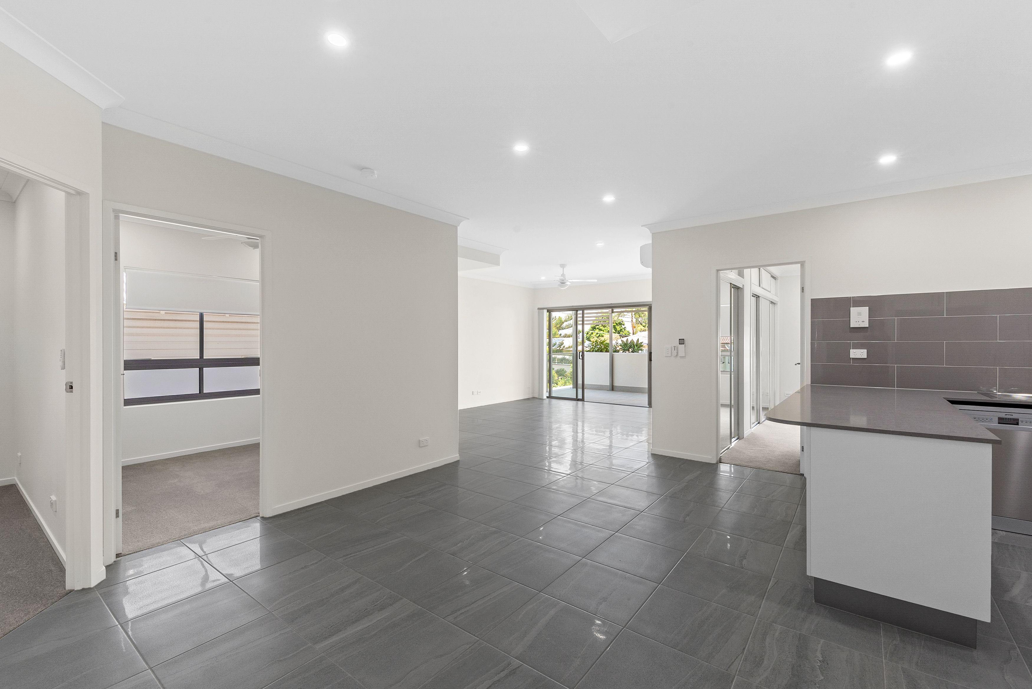 Modern 3-Bedroom Apartment in the Heart of Redcliffe