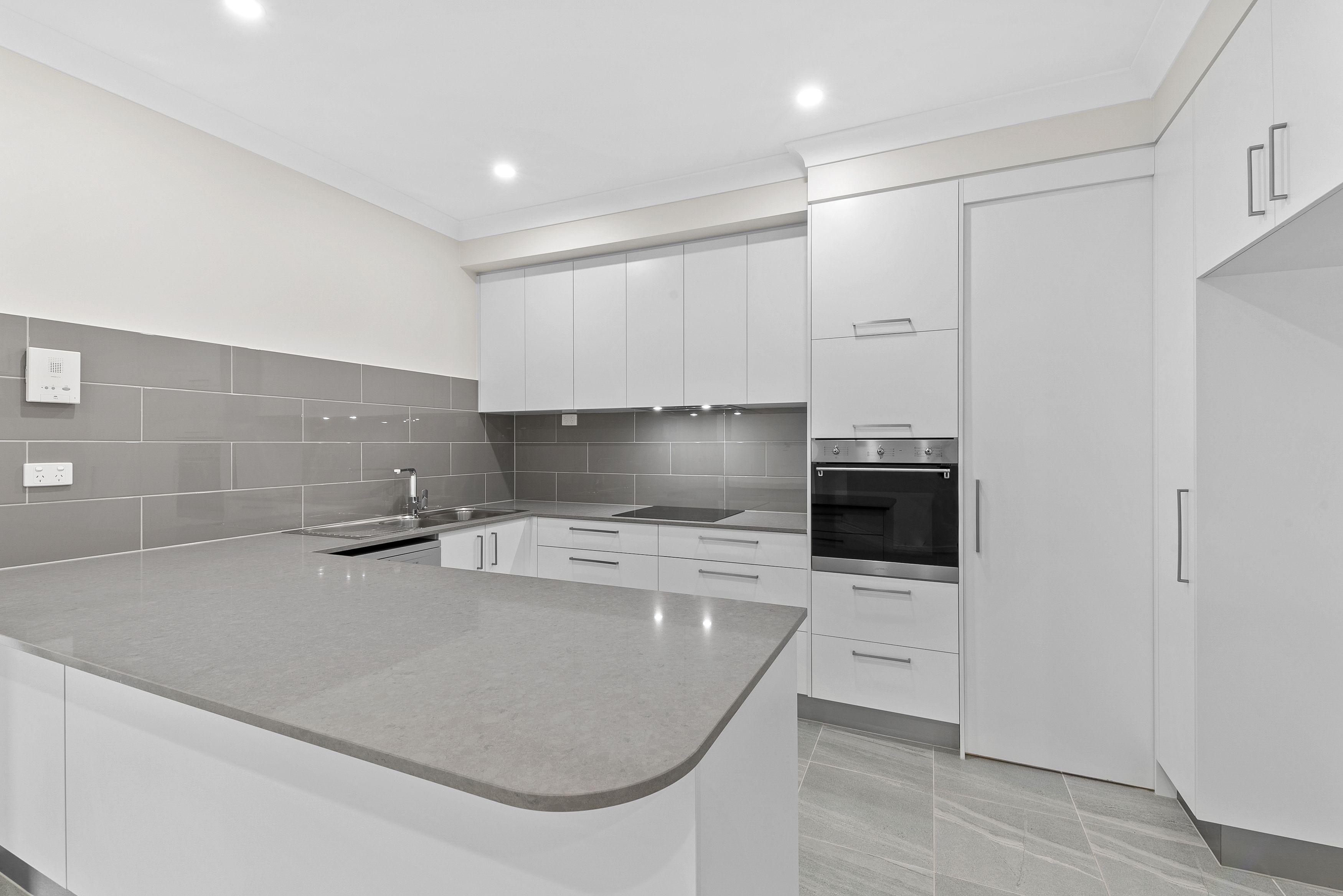 Modern 3-Bedroom Apartment in the Heart of Redcliffe