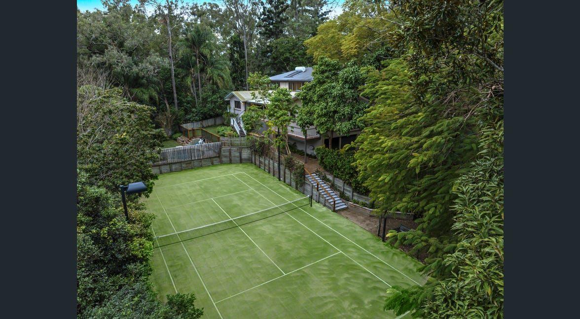 Stunning Family Retreat in Indooroopilly