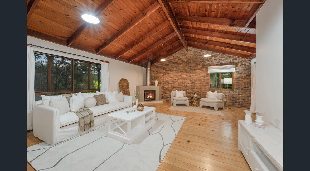 Stunning Family Retreat in Indooroopilly