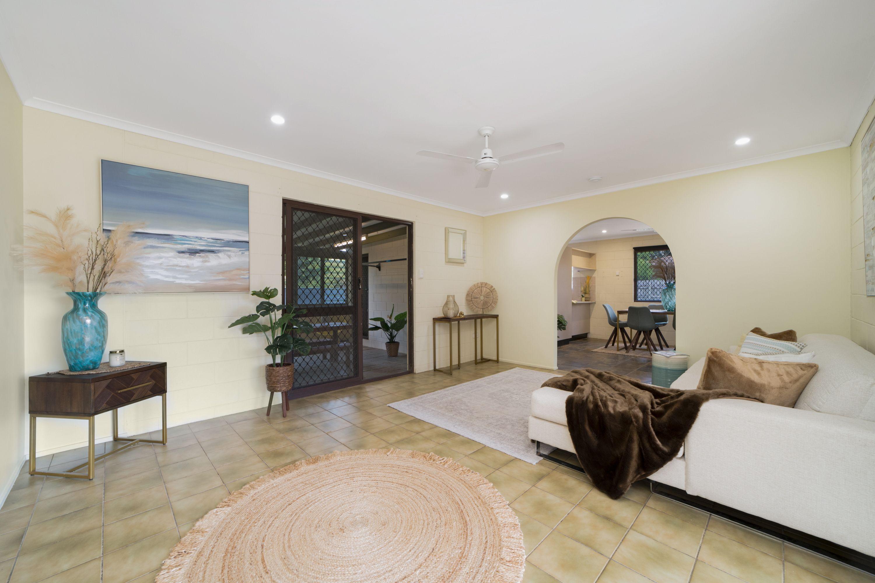 Large Family Home with Shed!