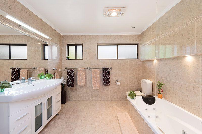 Downstairs Rumpus - Large Family Home - Mansfield State High Catchment