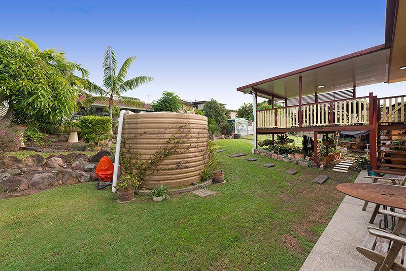 Downstairs Rumpus - Large Family Home - Mansfield State High Catchment