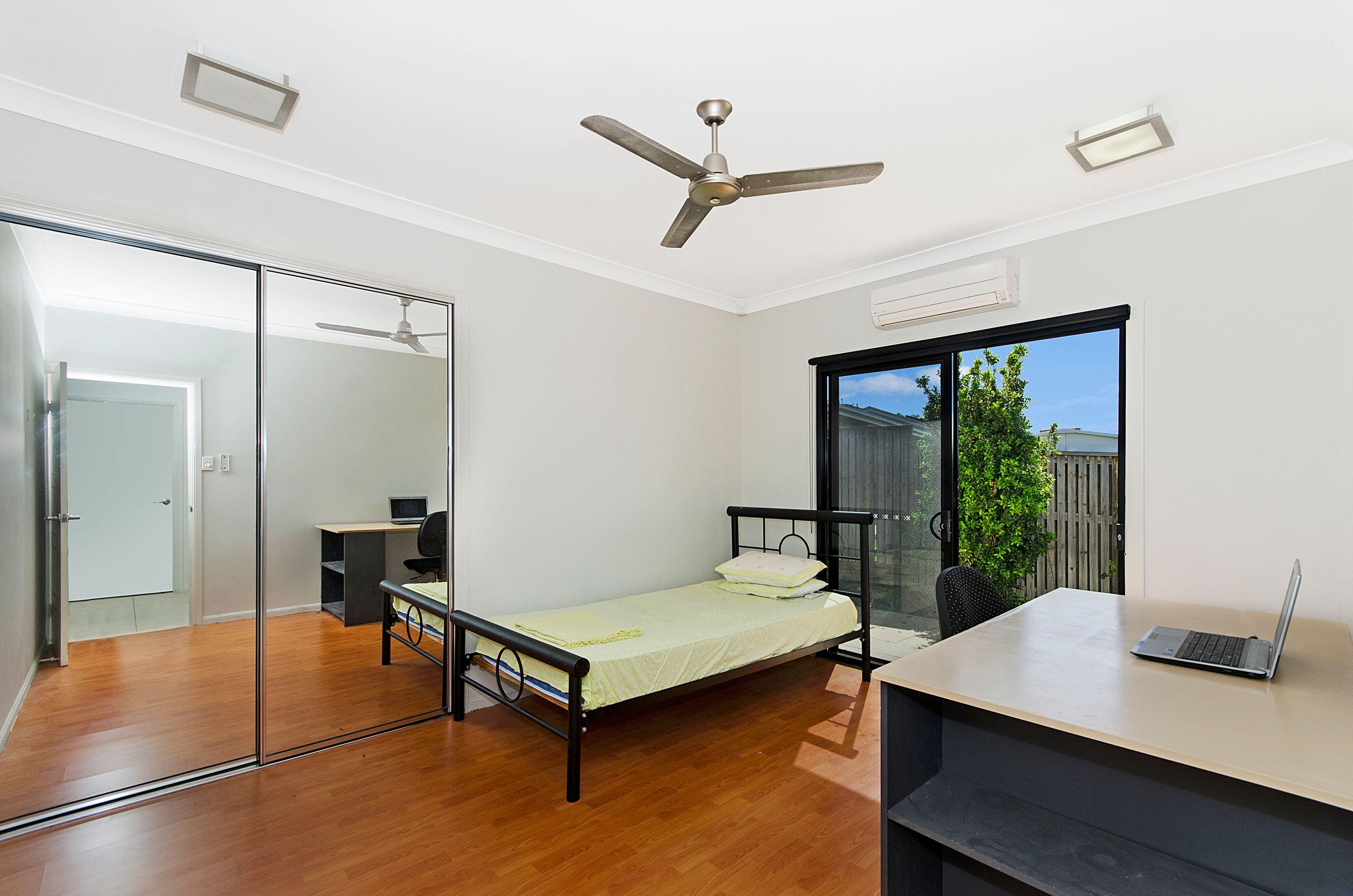 Share house Room Available - Bills Included!!!!