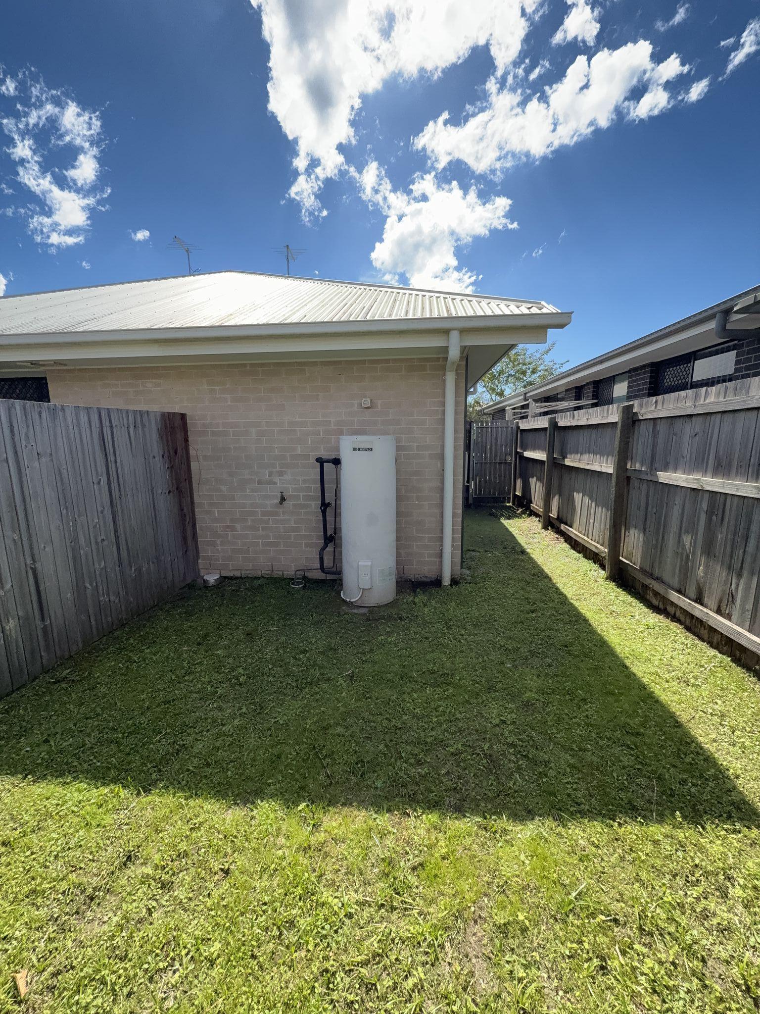 Cozy Modern duplex for rent located in Morayfield