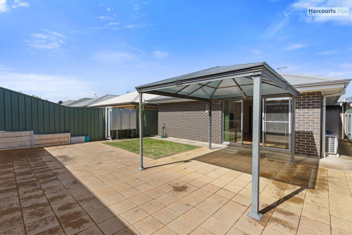 25 Seaway Road, HALLETT COVE, SA 5158 - House for Rent - harcourts.net