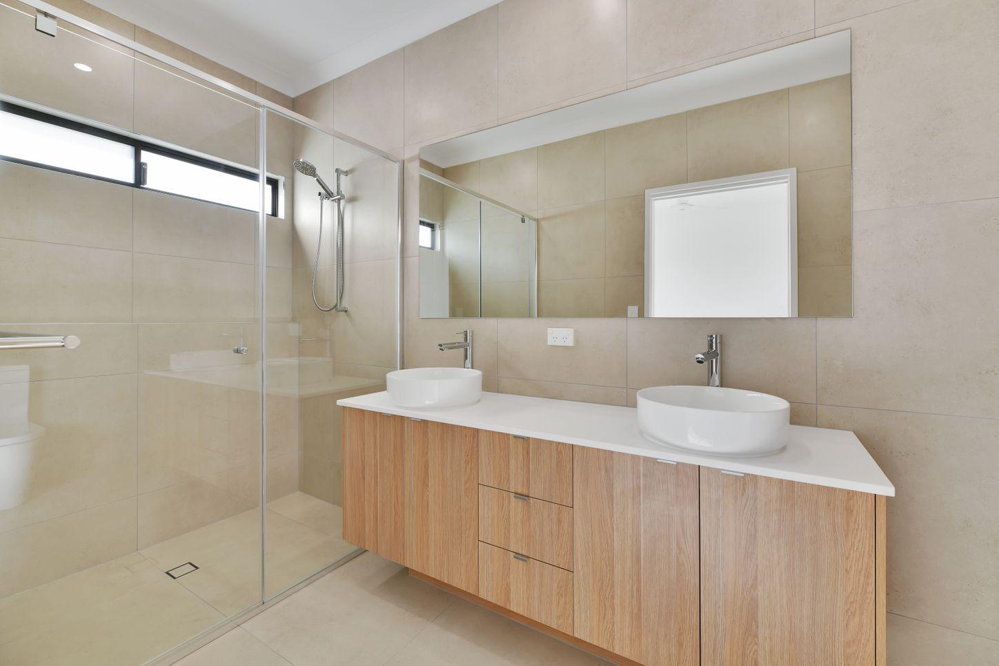 2/2 Tetragona Drive, ARANA HILLS, QLD 4054 - House for Rent - harcourts.net