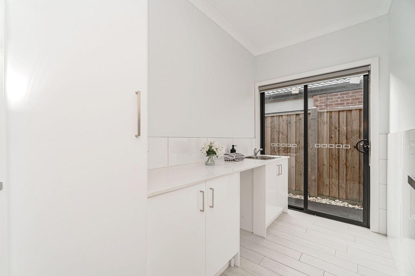 65 Barkers Crescent, MICKLEHAM, VIC 3064 - House for Rent - harcourts.net