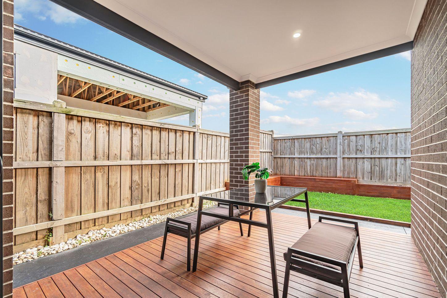 65 Barkers Crescent, MICKLEHAM, VIC 3064 - House for Rent - harcourts.net