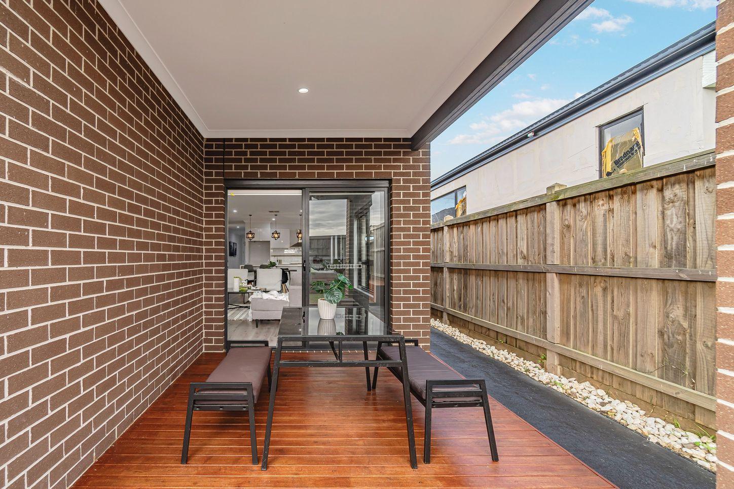 65 Barkers Crescent, MICKLEHAM, VIC 3064 - House for Rent - harcourts.net