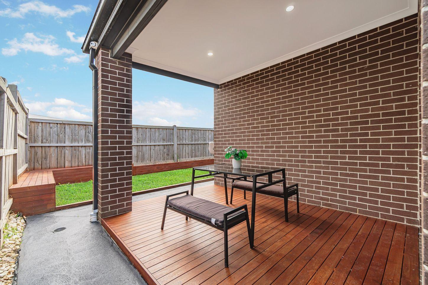 65 Barkers Crescent, MICKLEHAM, VIC 3064 - House for Rent - harcourts.net