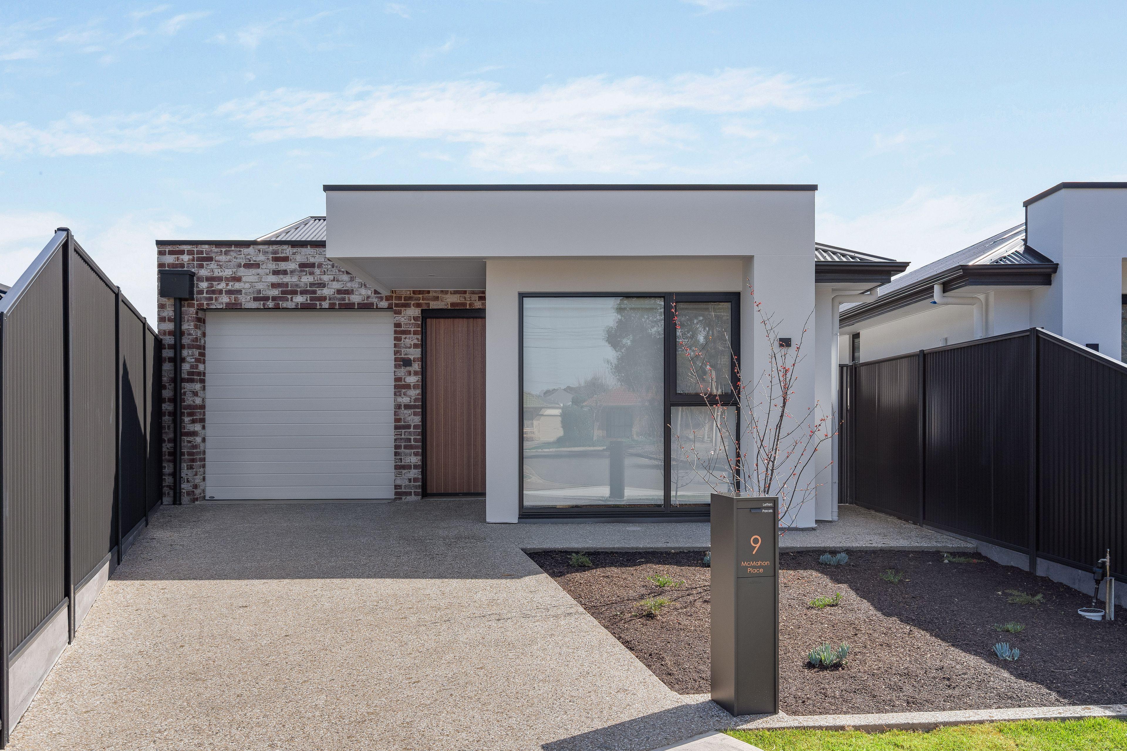 Prop-GPT: House: SA Seaton, SA 5023 Home For Rent