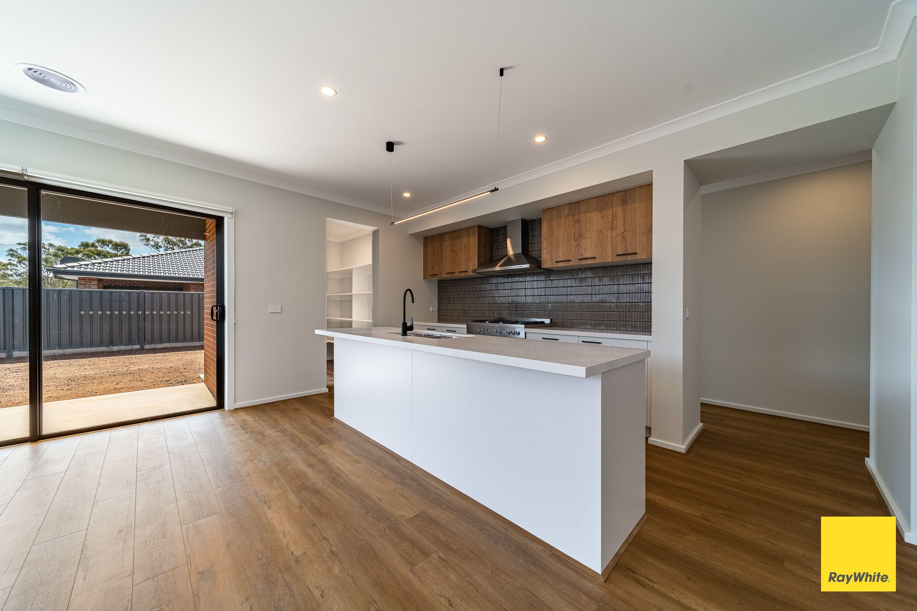 Stunning 4 Bedroom Home in Jackass Flat