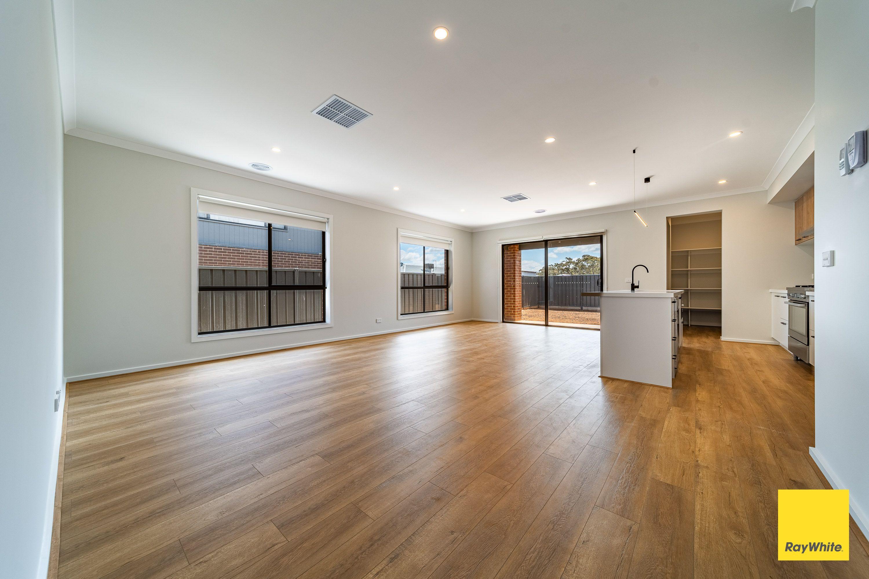 Stunning 4 Bedroom Home in Jackass Flat