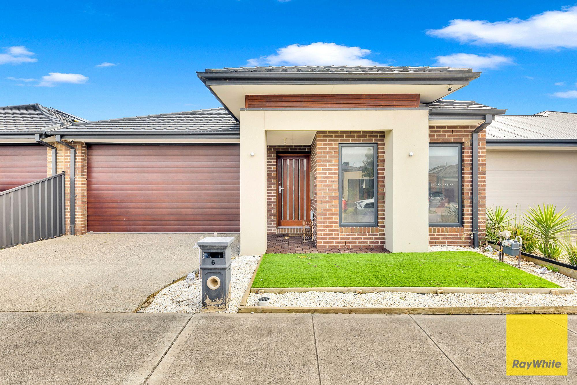 Prop-GPT: House: VIC Tarneit, VIC 3029 Home For Rent