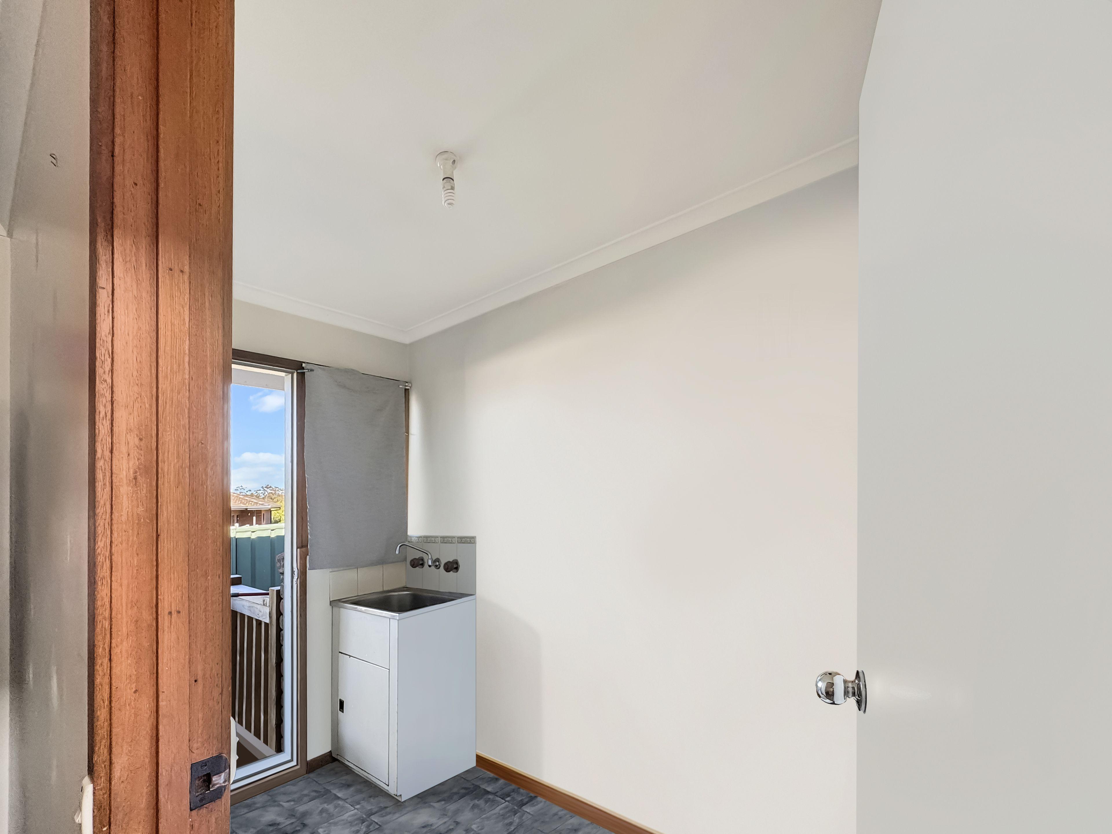 SPACIOUS 2 BEDROOM UNIT