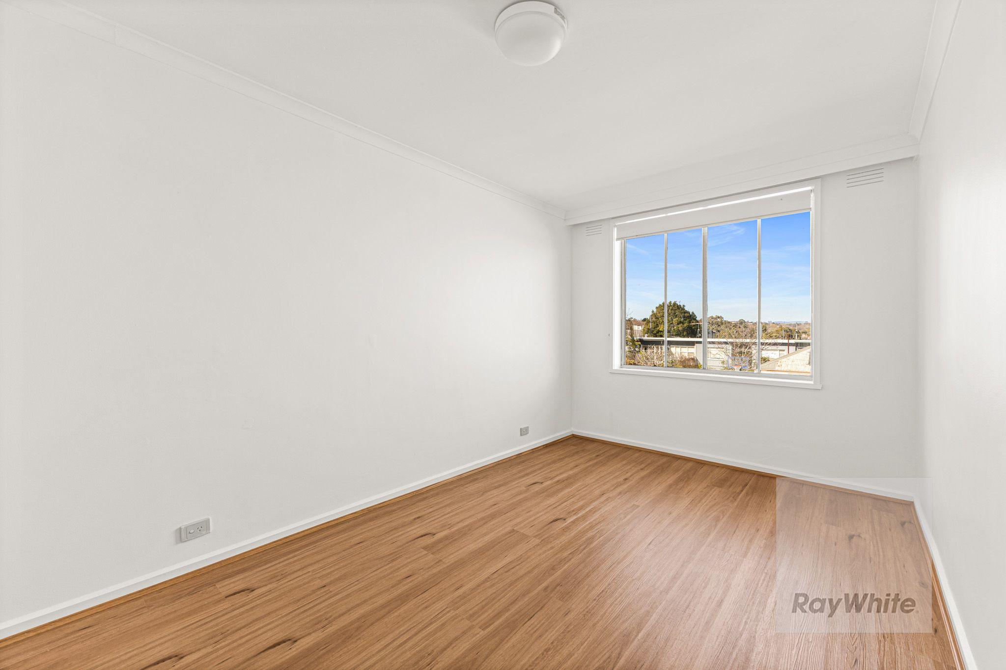 Renovated Gem in Heart of Hawthorn!