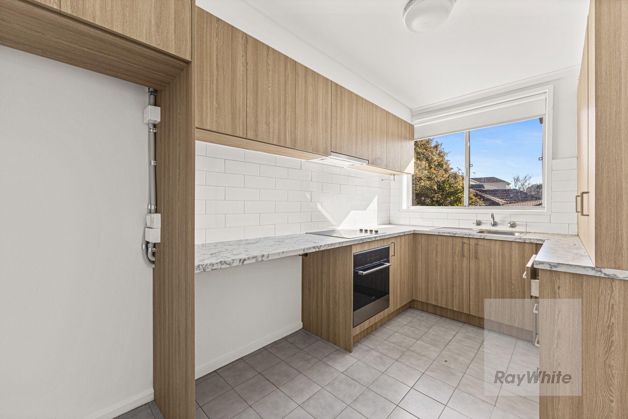 Renovated Gem in Heart of Hawthorn!