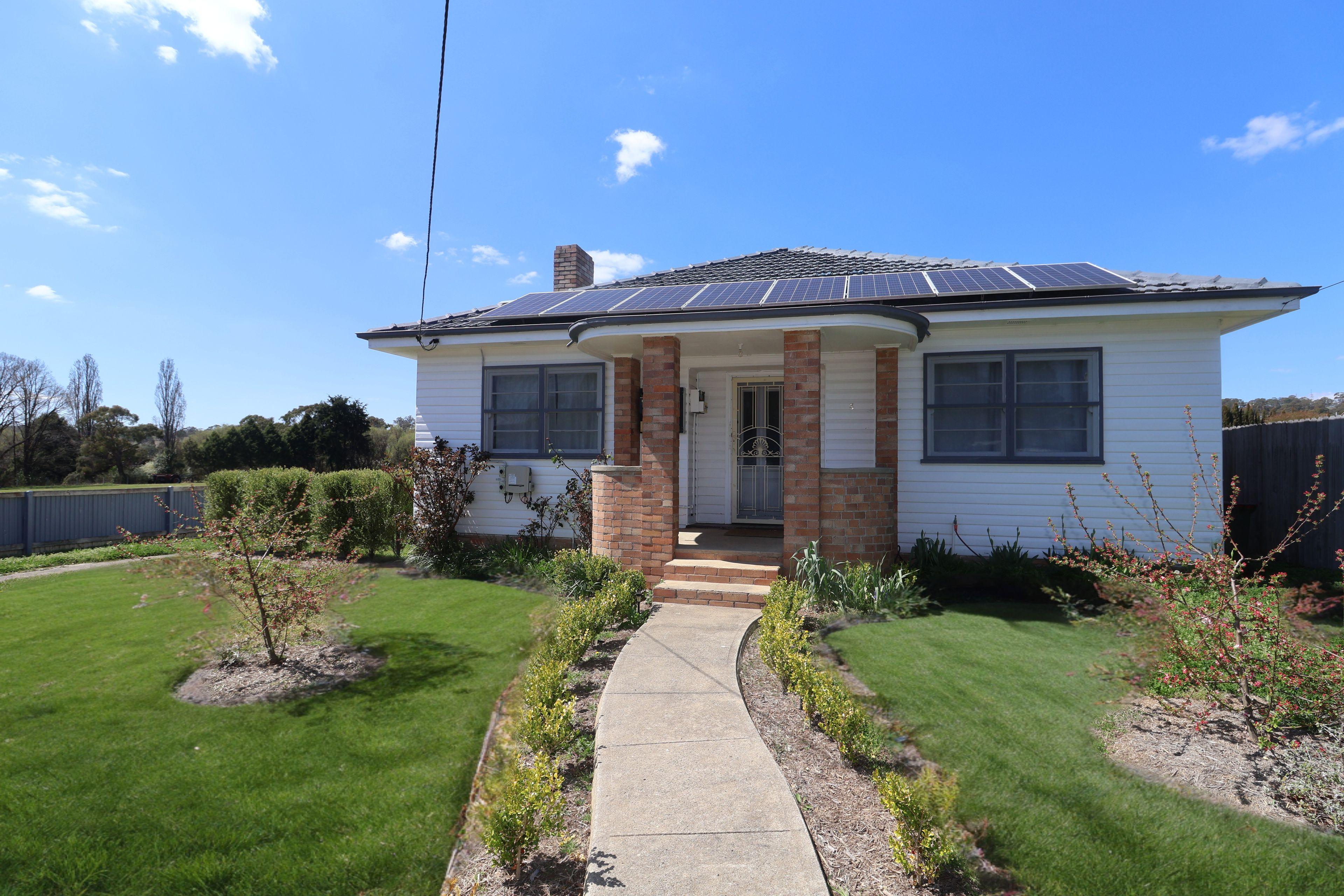 Prop-GPT: House: NSW Glen Innes, NSW 2370 Home For Rent